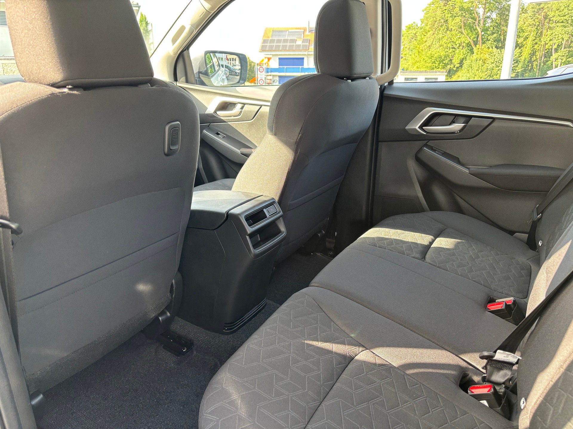 ISUZU D-MAX 1.9 CrewCab N60BB+ 4x4-image-8