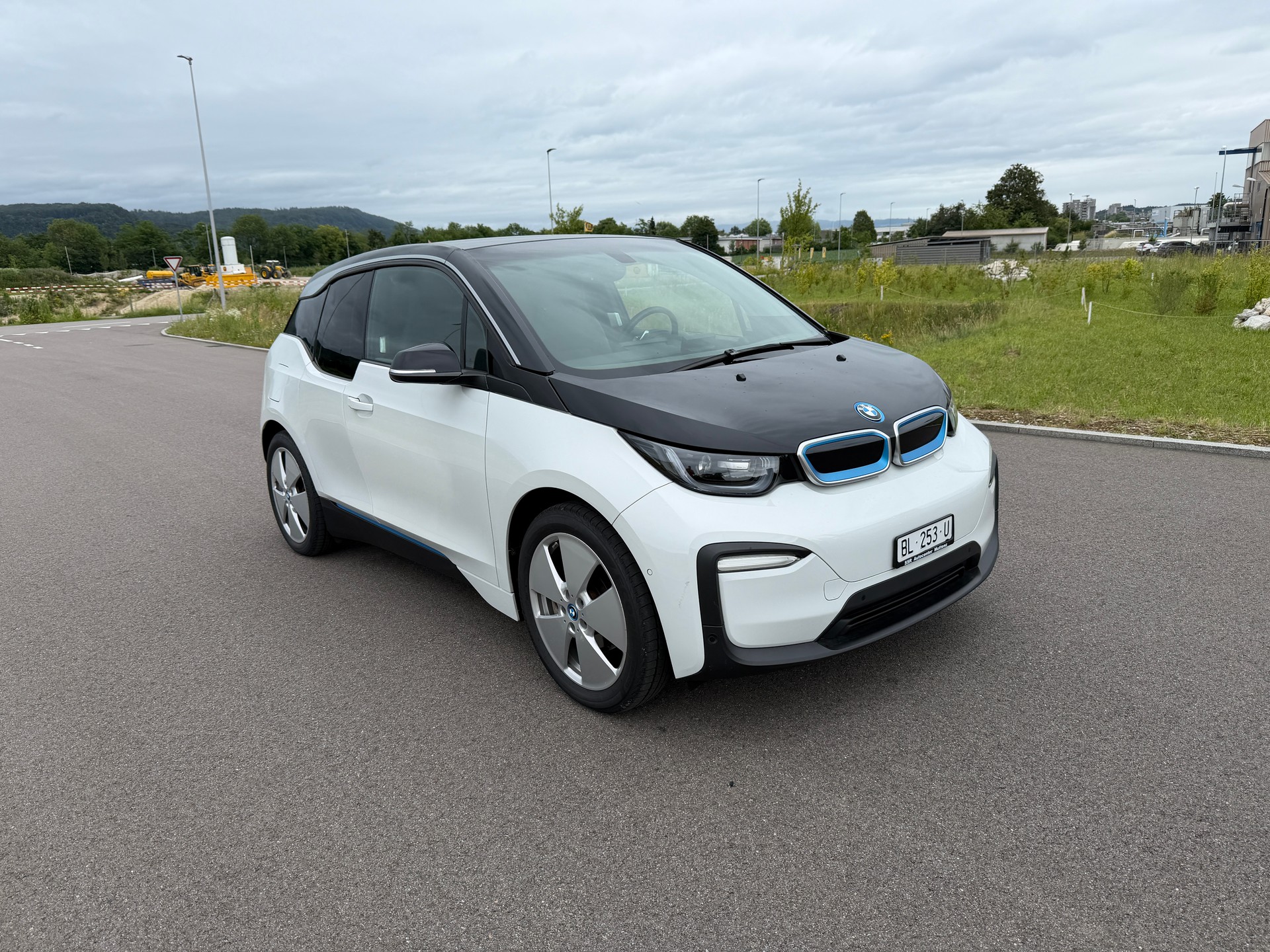 BMW i3 (120Ah) Fleet Edition-image-2