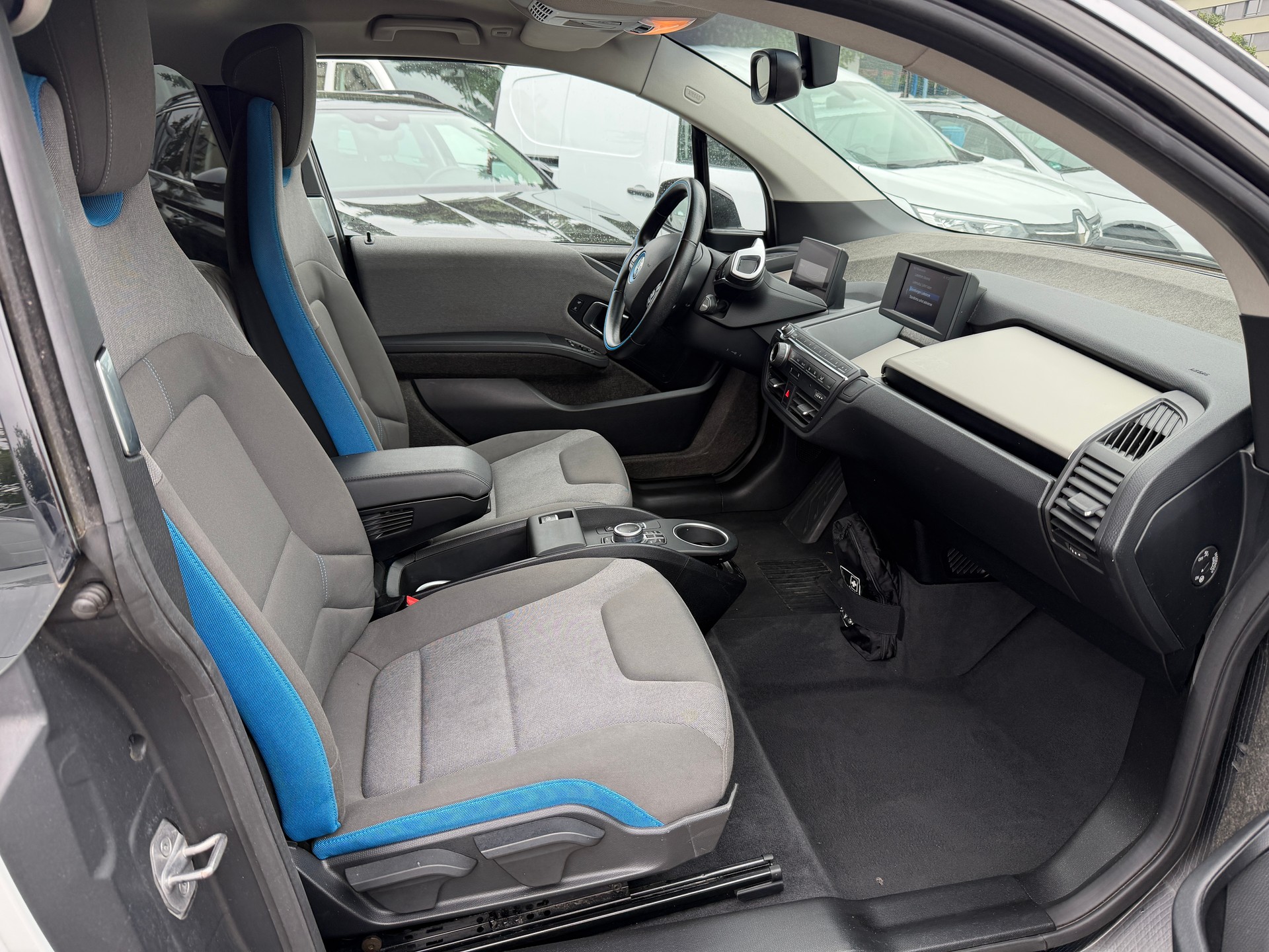 BMW i3 (120Ah) Fleet Edition-image-10