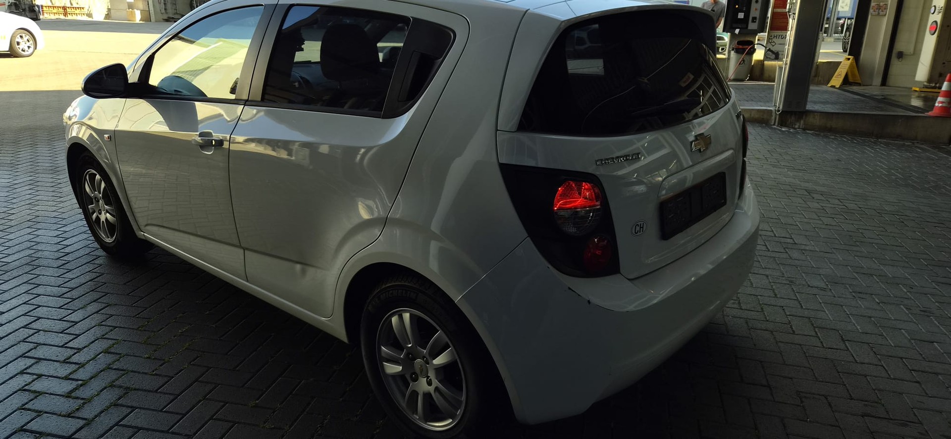 CHEVROLET AVEO 1400-image-3