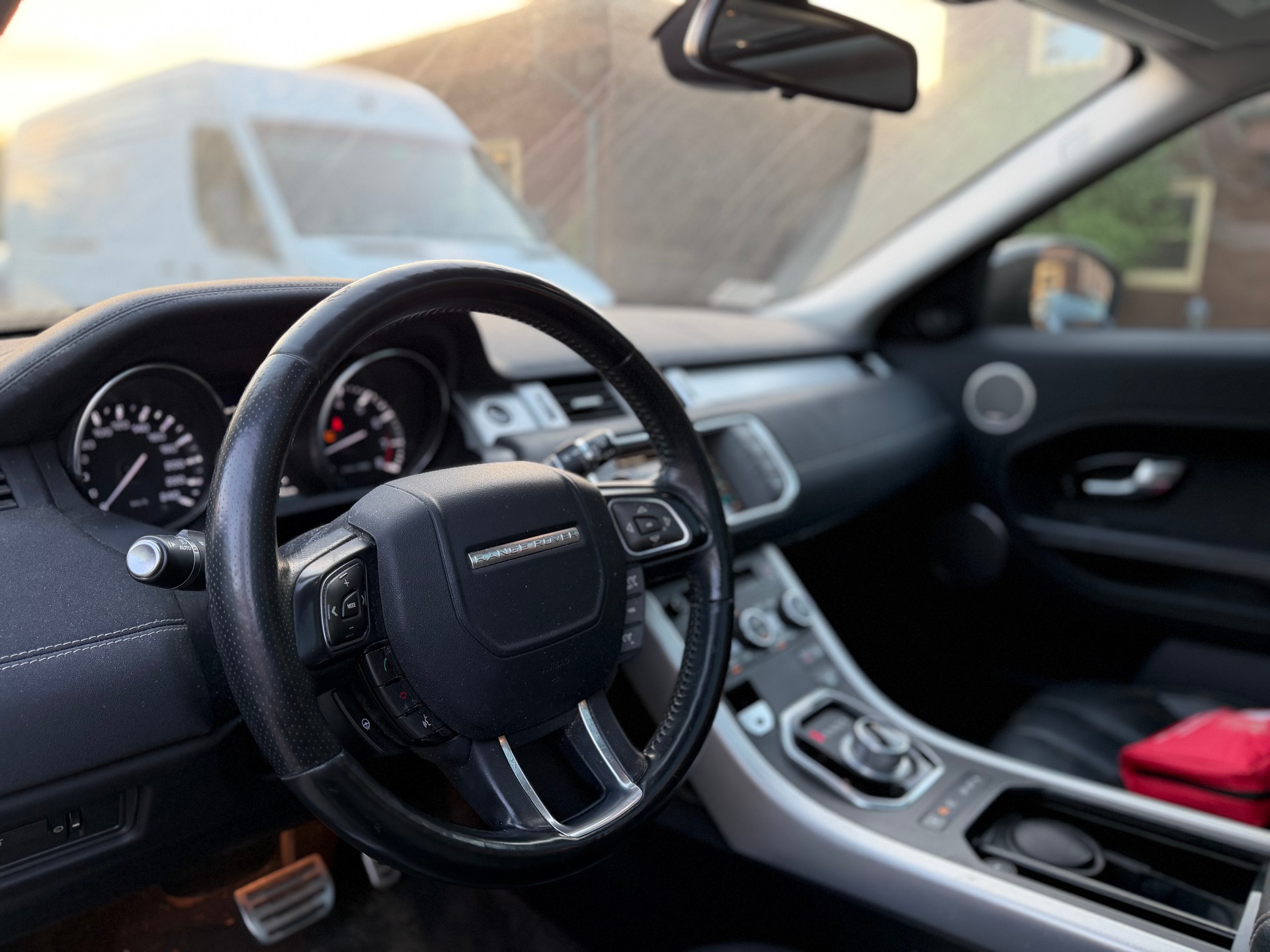 LAND ROVER Range Rover Evoque 2.0 Si4 Prestige AT9-image-11