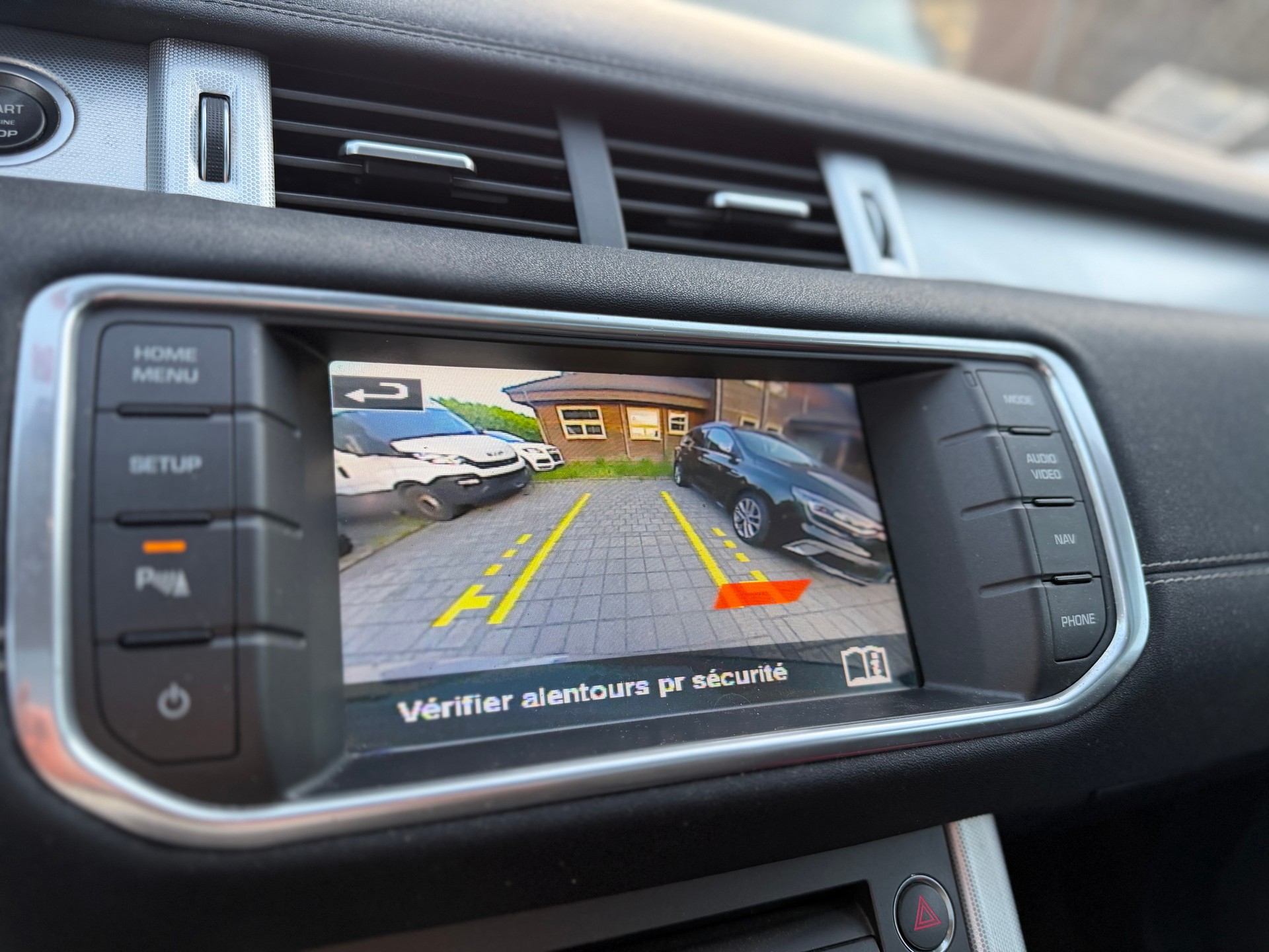 LAND ROVER Range Rover Evoque 2.0 Si4 Prestige AT9-image-14
