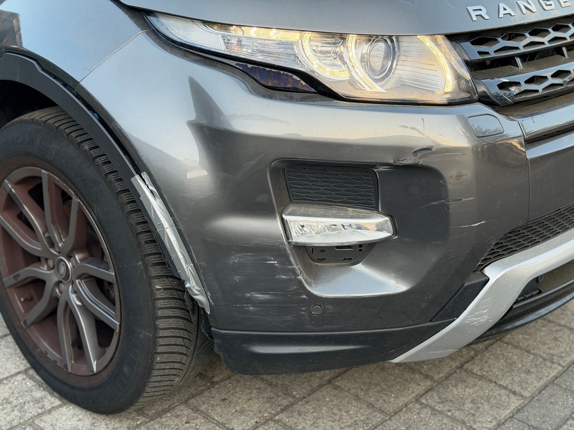 LAND ROVER Range Rover Evoque 2.0 Si4 Prestige AT9-image-3