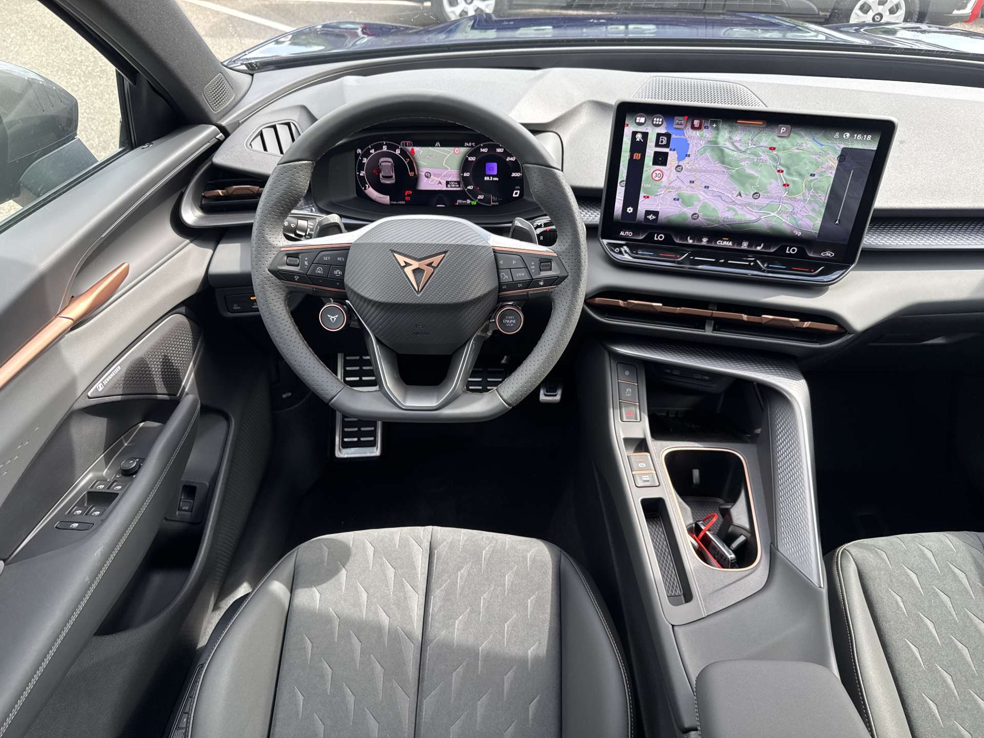 CUPRA Terramar 2.0 TSi VZ 265PS 4Drive DSG-Automat-image-4