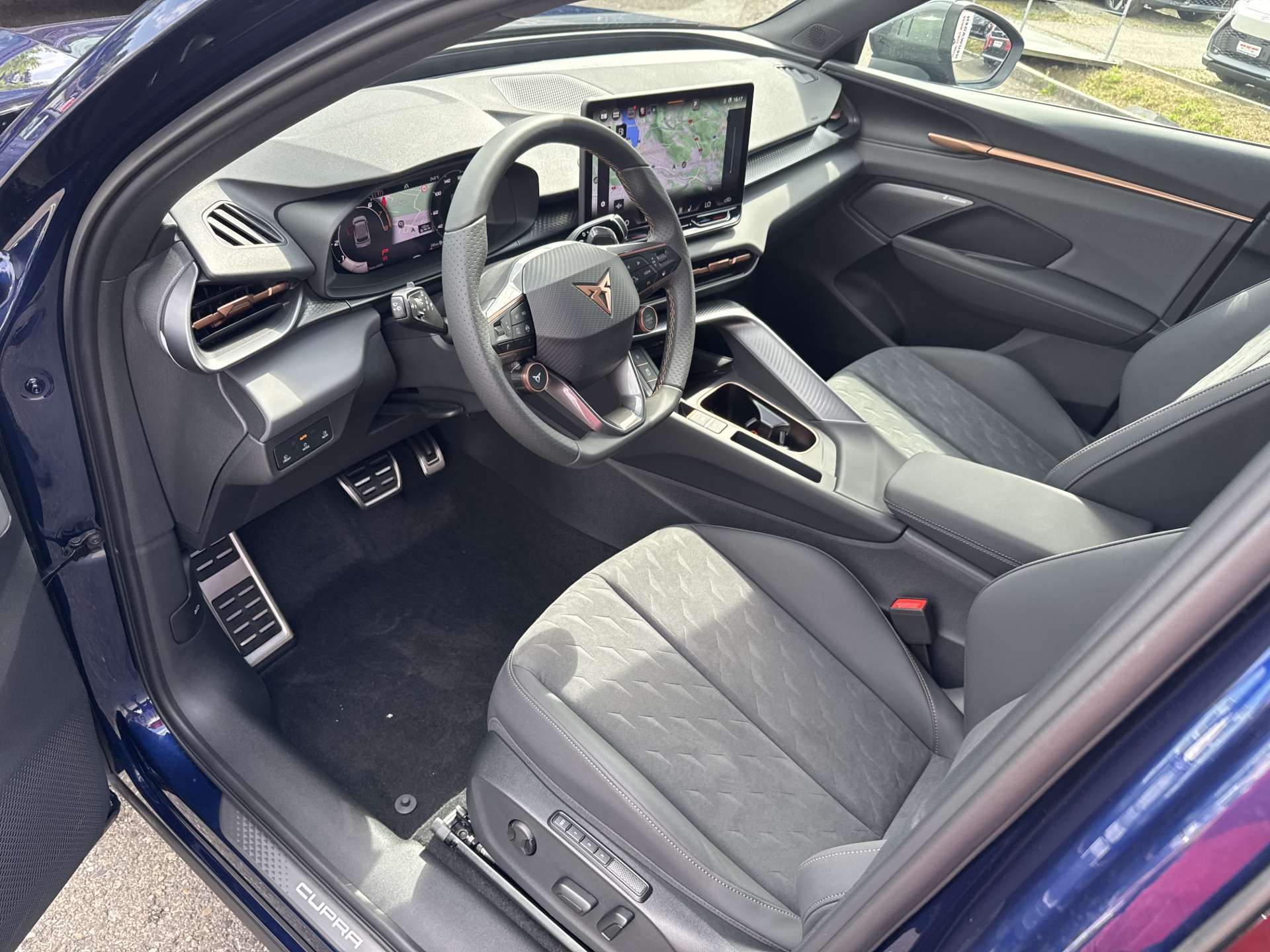 CUPRA Terramar 2.0 TSi VZ 265PS 4Drive DSG-Automat-image-5