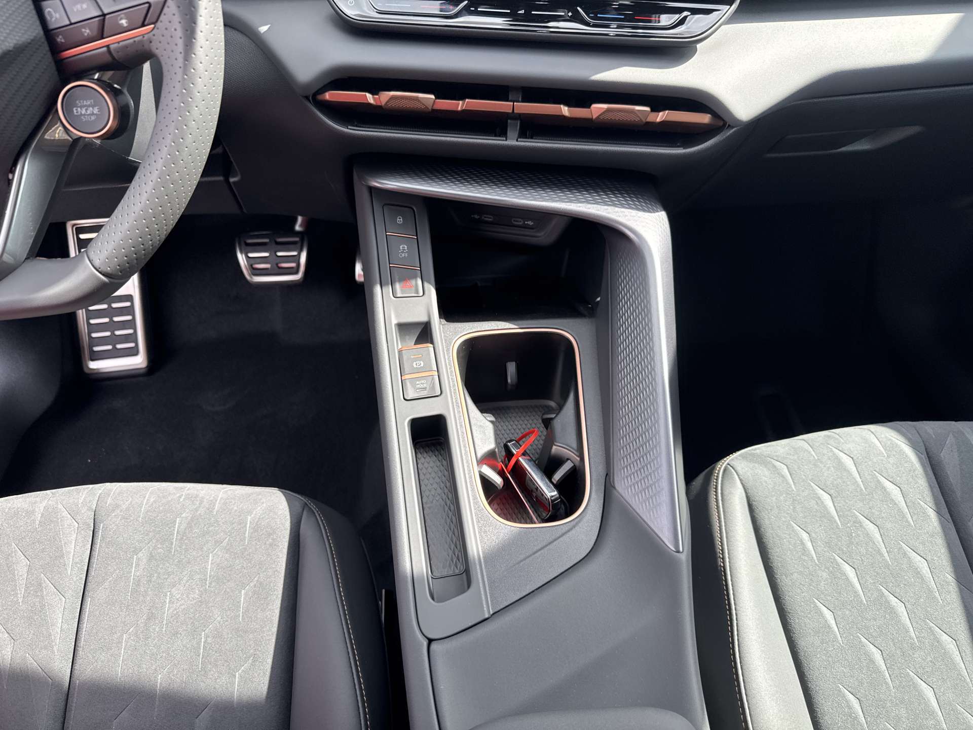 CUPRA Terramar 2.0 TSi VZ 265PS 4Drive DSG-Automat-image-11
