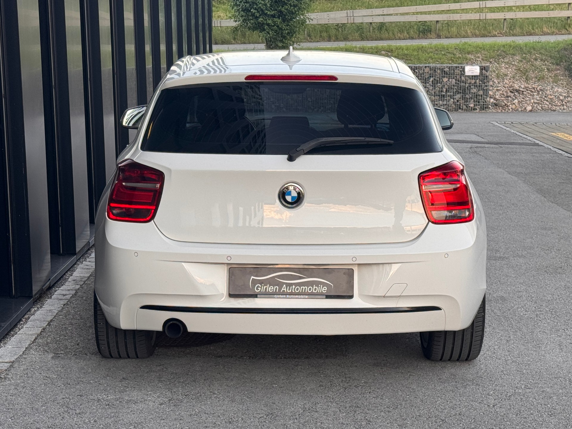 BMW 116i Sport Line Steptronic-image-11