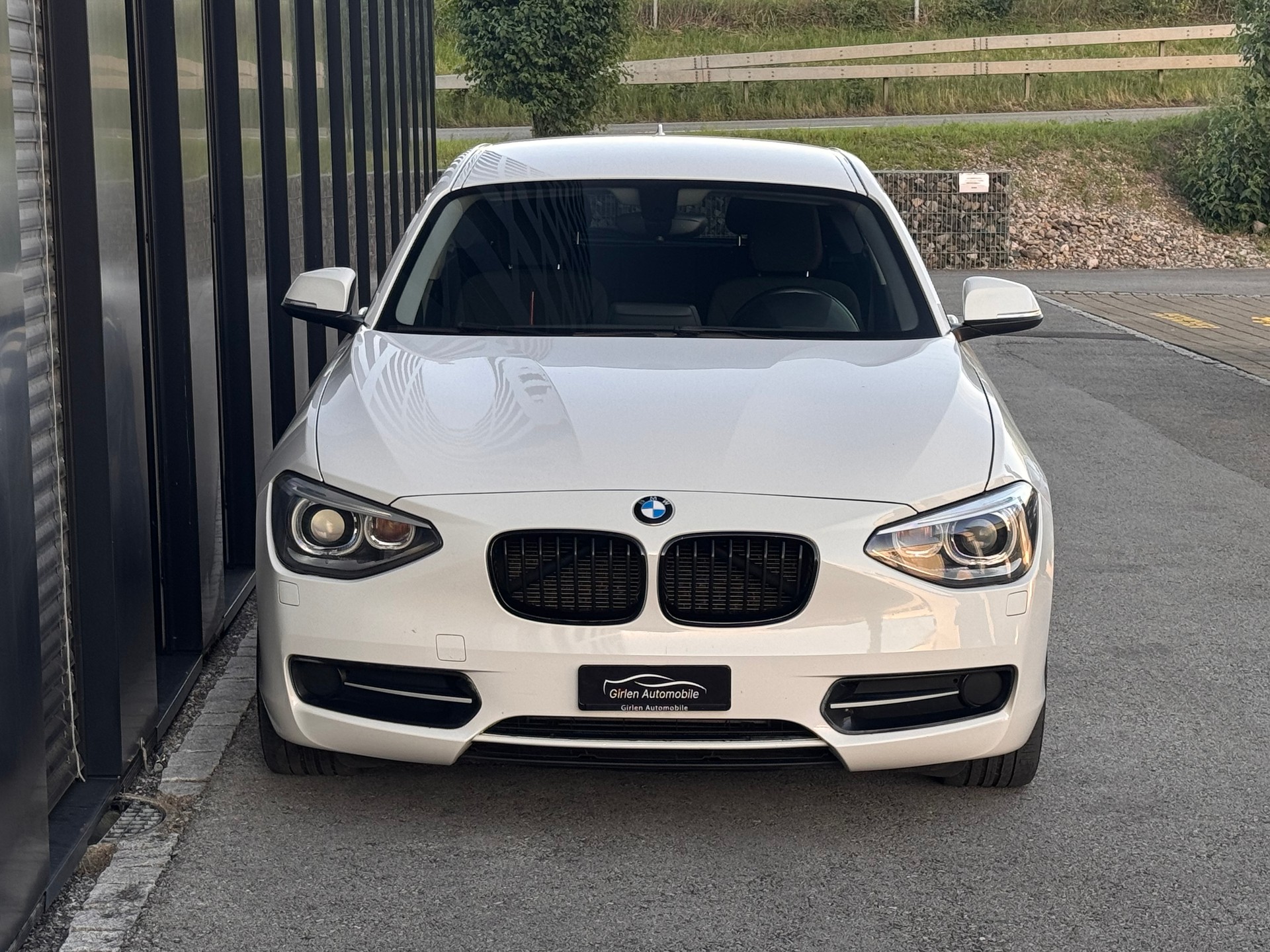 BMW 116i Sport Line Steptronic-image-1