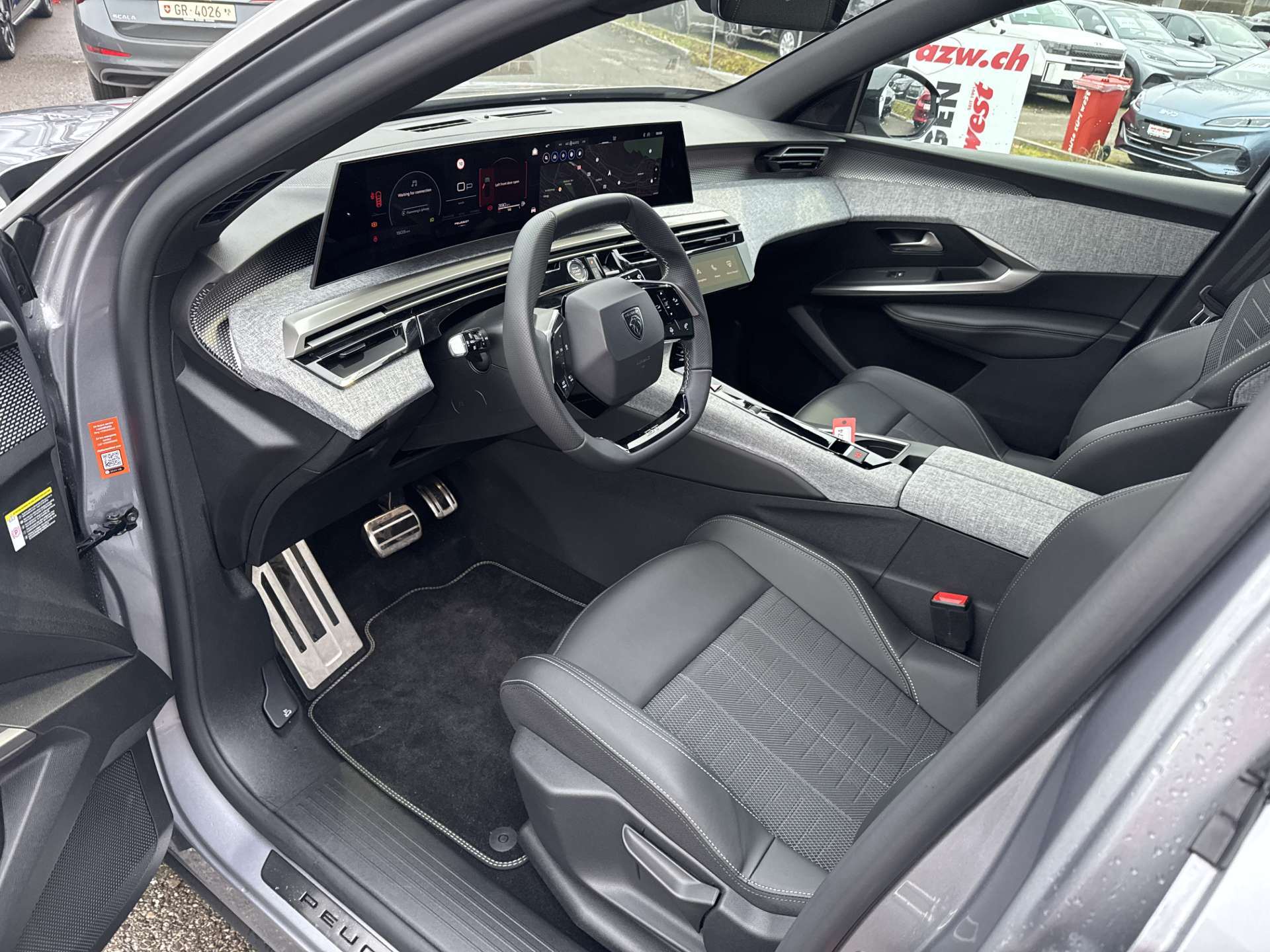 PEUGEOT 5008 145 Hybrid GT 7-Plätzer e-DCS-Automat-image-5