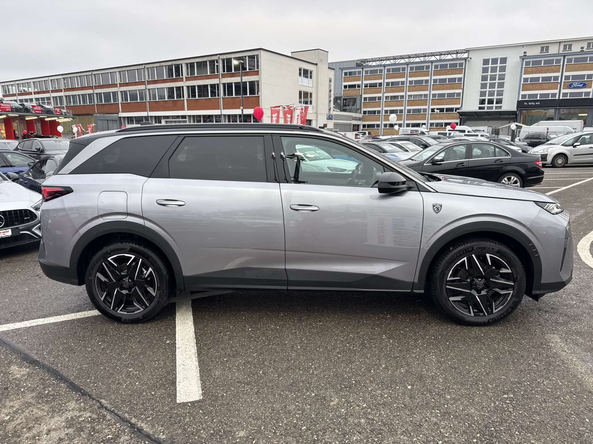 PEUGEOT 5008 145 Hybrid GT 7-Plätzer e-DCS-Automat-image-10