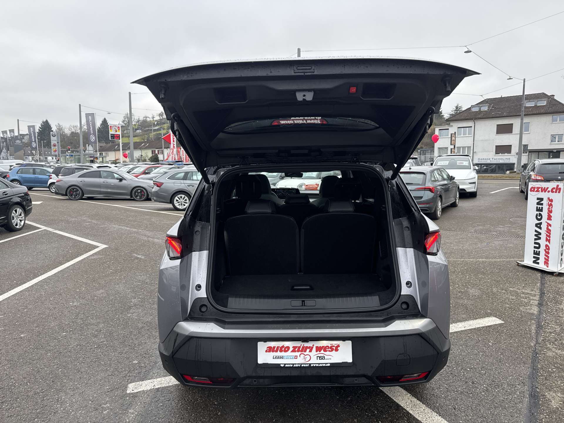 PEUGEOT 5008 145 Hybrid GT 7-Plätzer e-DCS-Automat-image-7