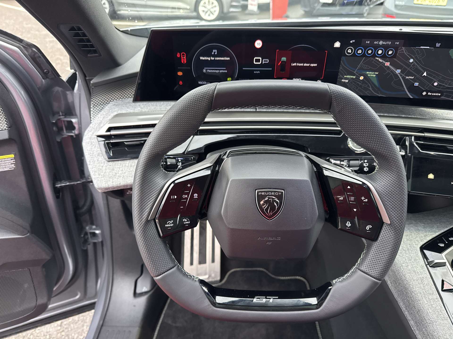 PEUGEOT 5008 145 Hybrid GT 7-Plätzer e-DCS-Automat-image-15