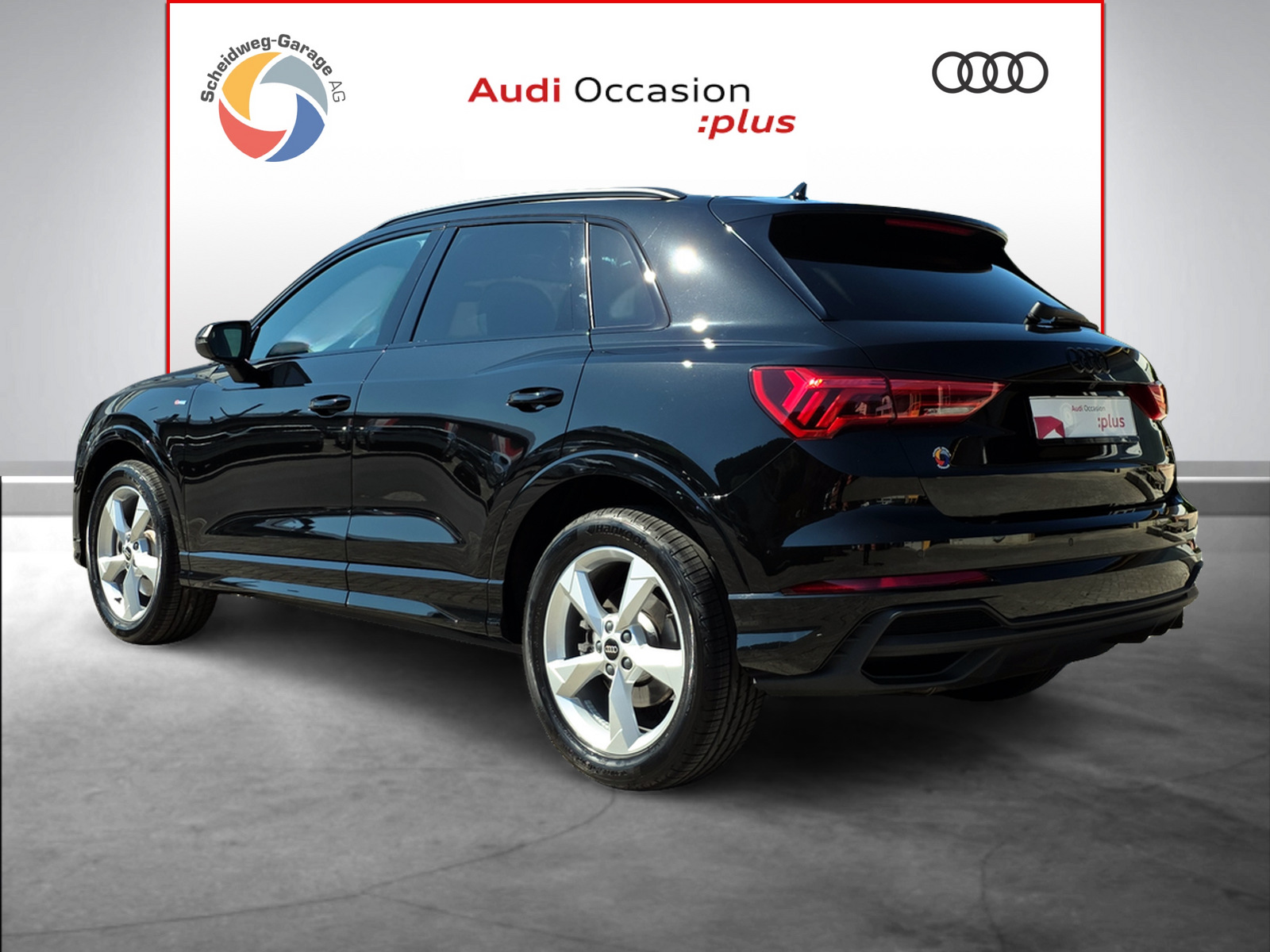 AUDI Q3 40 TDI S line quattro S-tronic-image-12