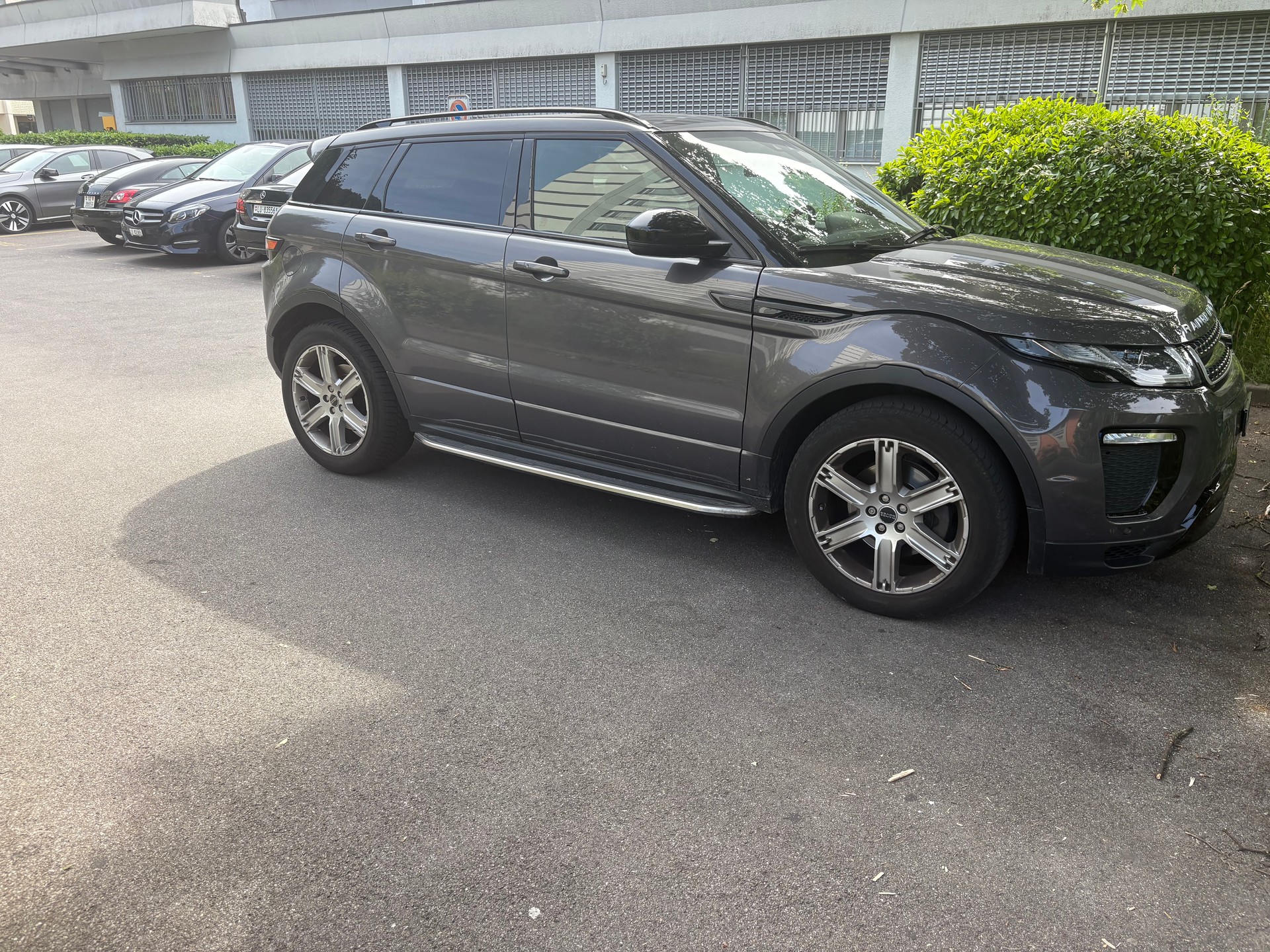 LAND ROVER Range Rover Evoque 2.0 TD4 SE AT9-image-9