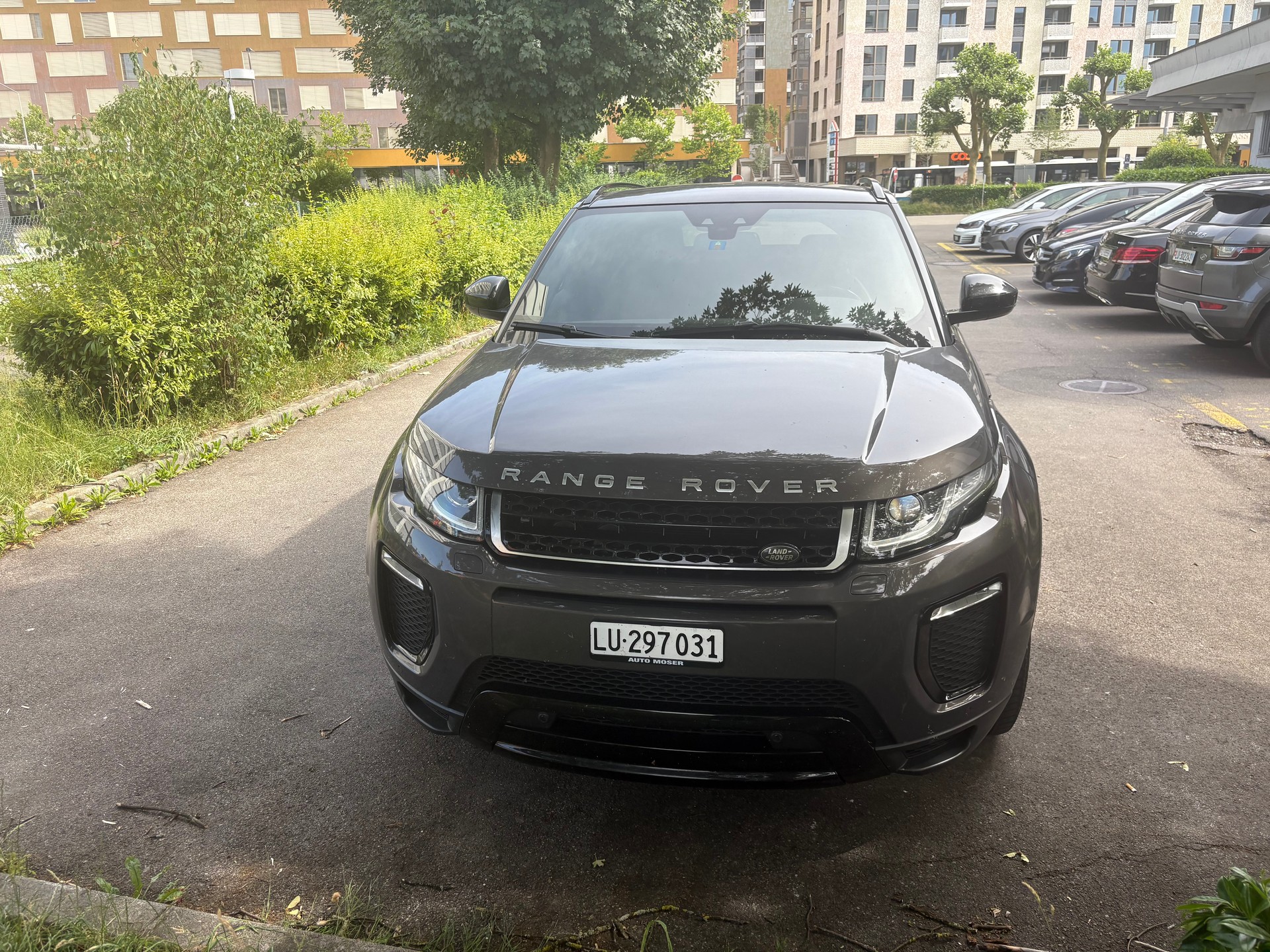 LAND ROVER Range Rover Evoque 2.0 TD4 SE AT9-image-0
