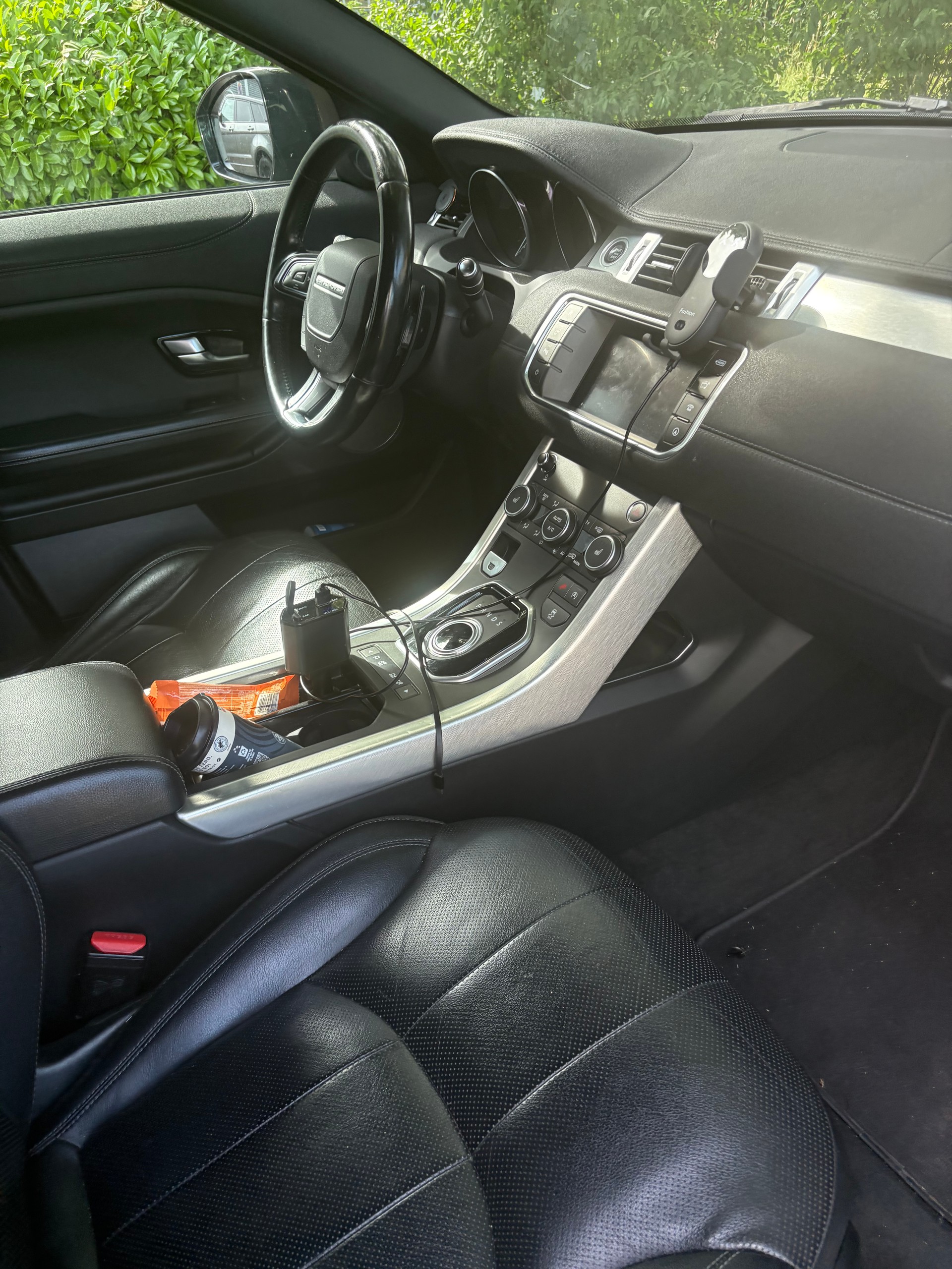 LAND ROVER Range Rover Evoque 2.0 TD4 SE AT9-image-11