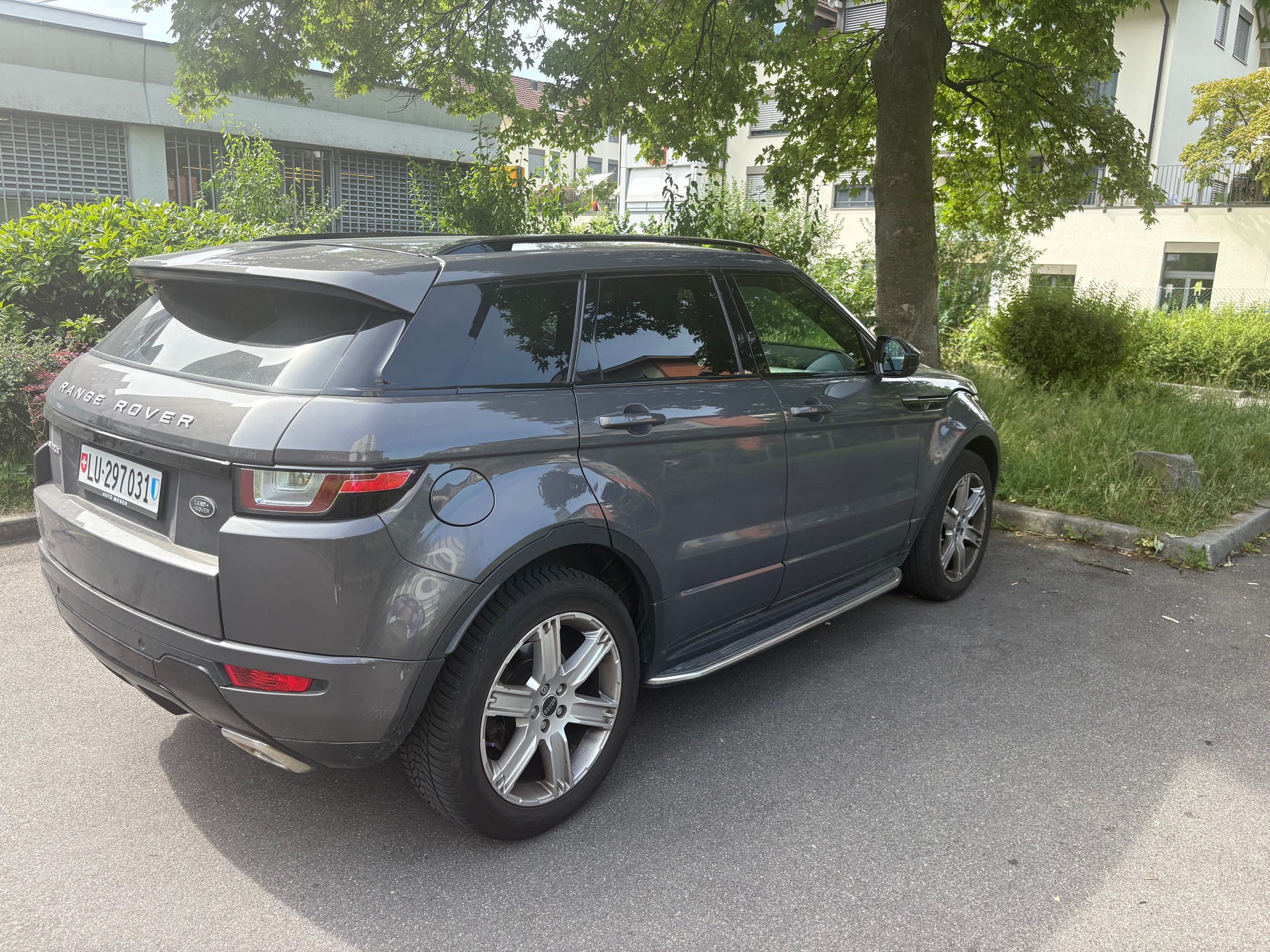 LAND ROVER Range Rover Evoque 2.0 TD4 SE AT9-image-6