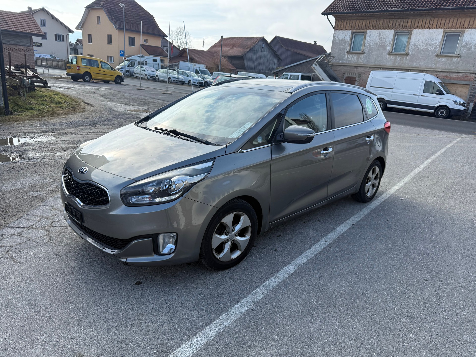 KIA Carens 1.7 CRDi Style-image-0