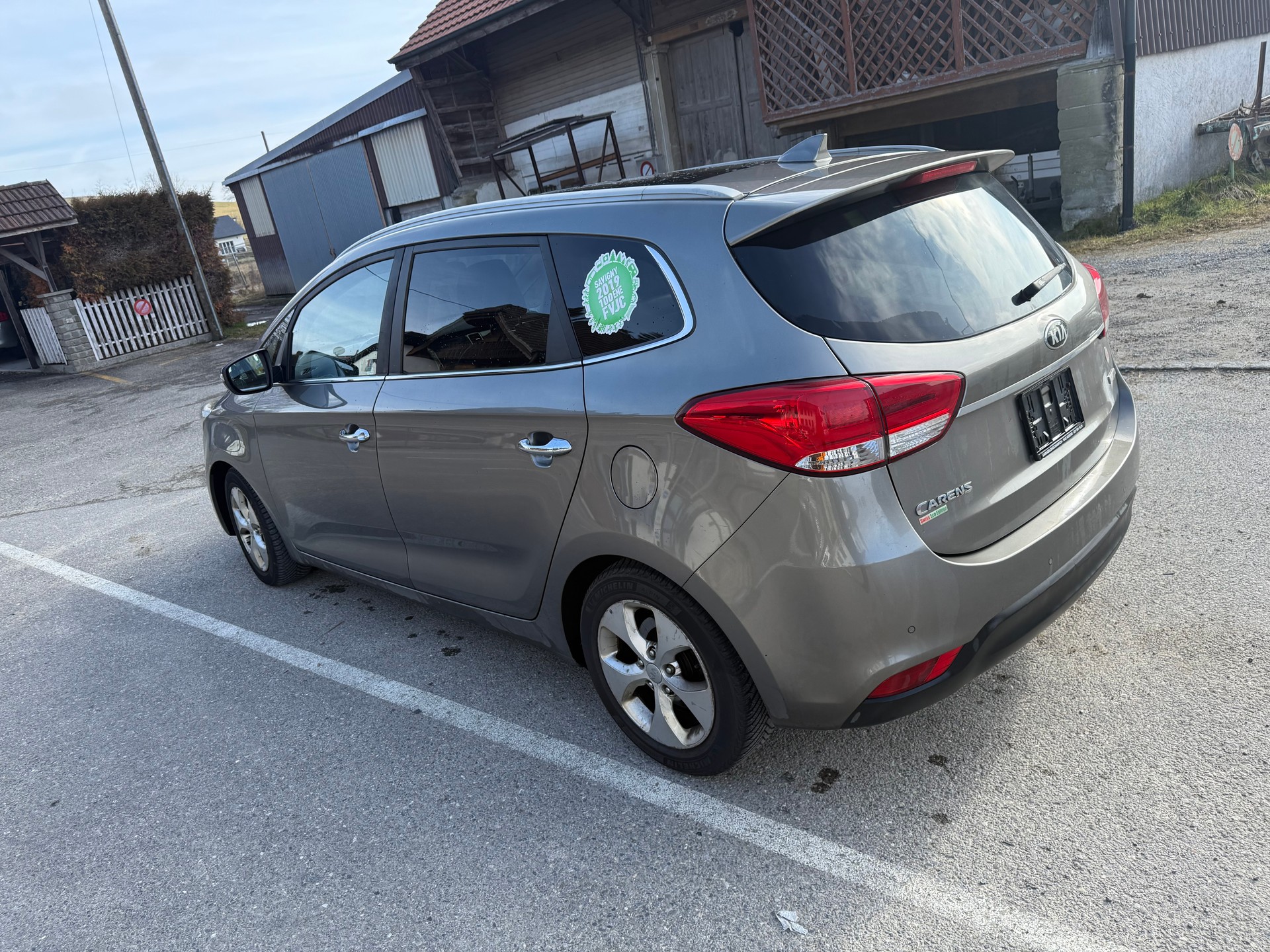 KIA Carens 1.7 CRDi Style-image-6