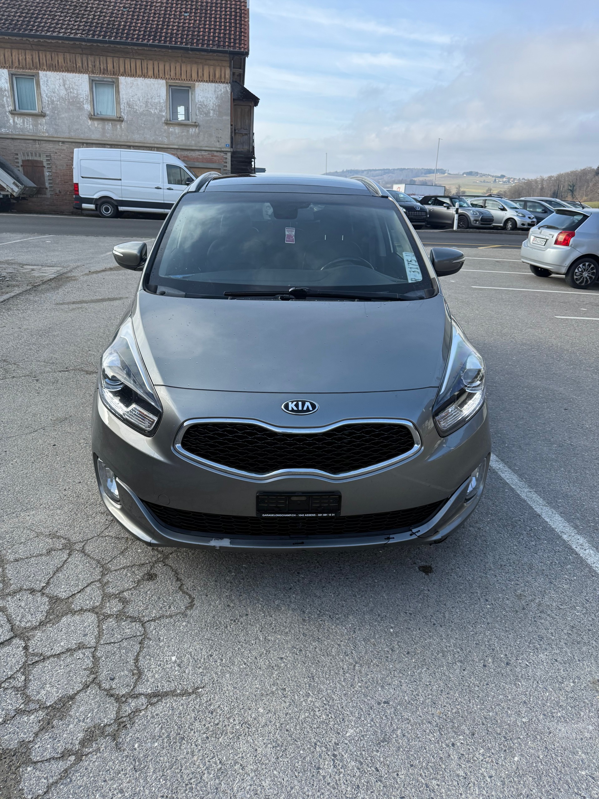 KIA Carens 1.7 CRDi Style-image-1