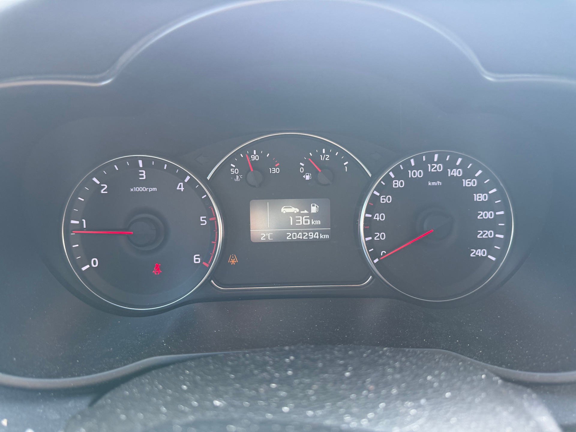 KIA Carens 1.7 CRDi Style-image-14