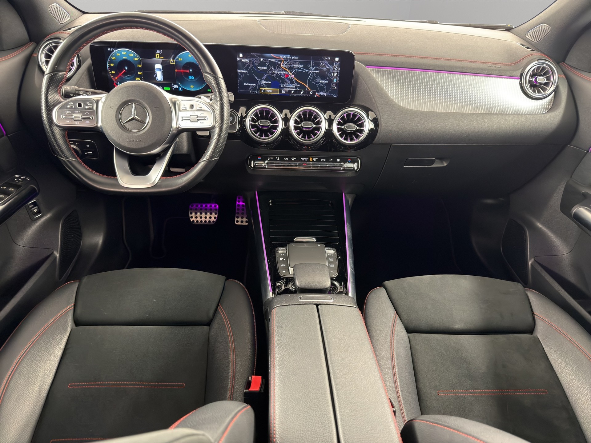 MERCEDES-BENZ EQA 250 AMG Line-image-9