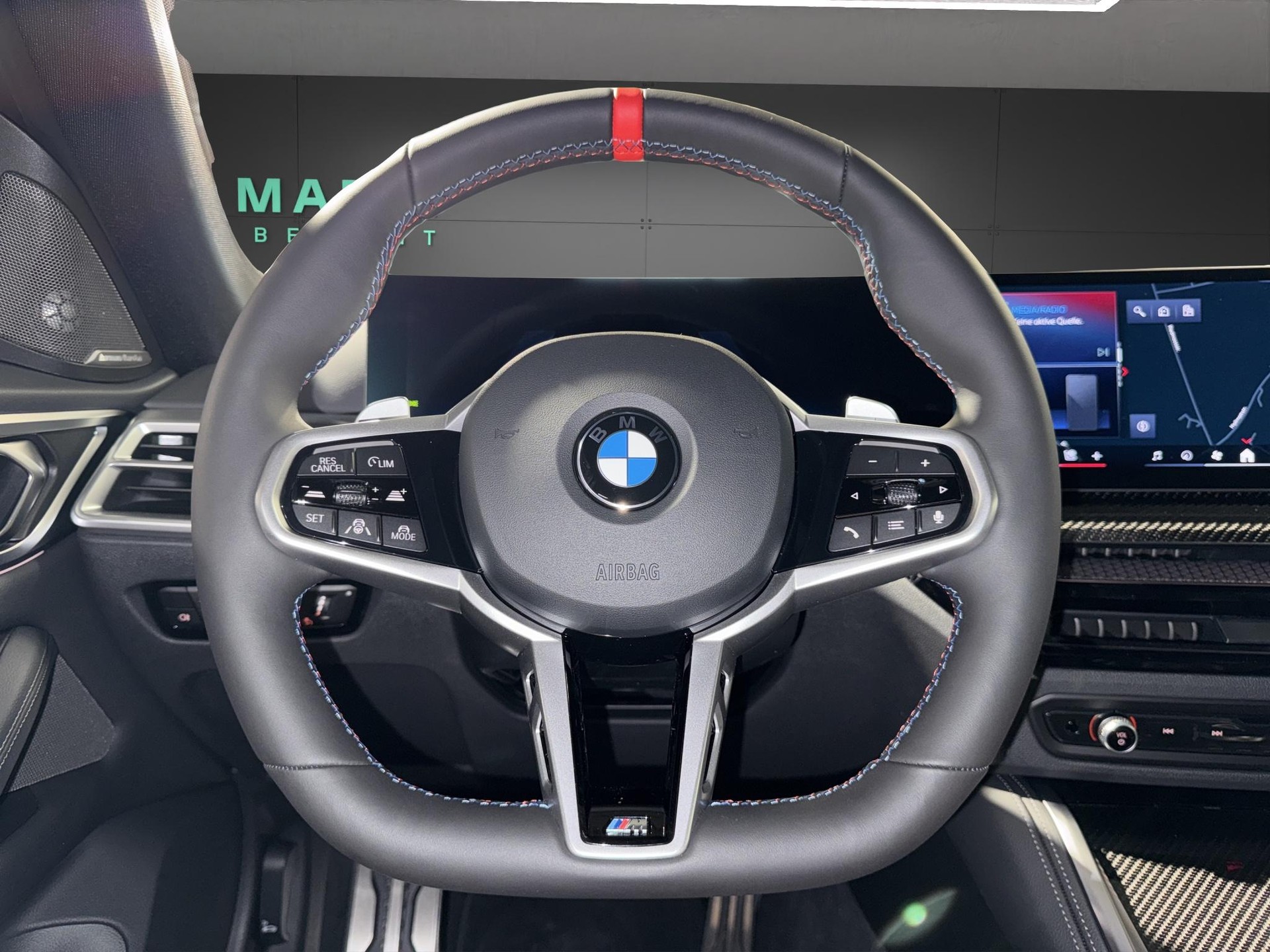 BMW M440i xDrive Gran Coupé-image-12