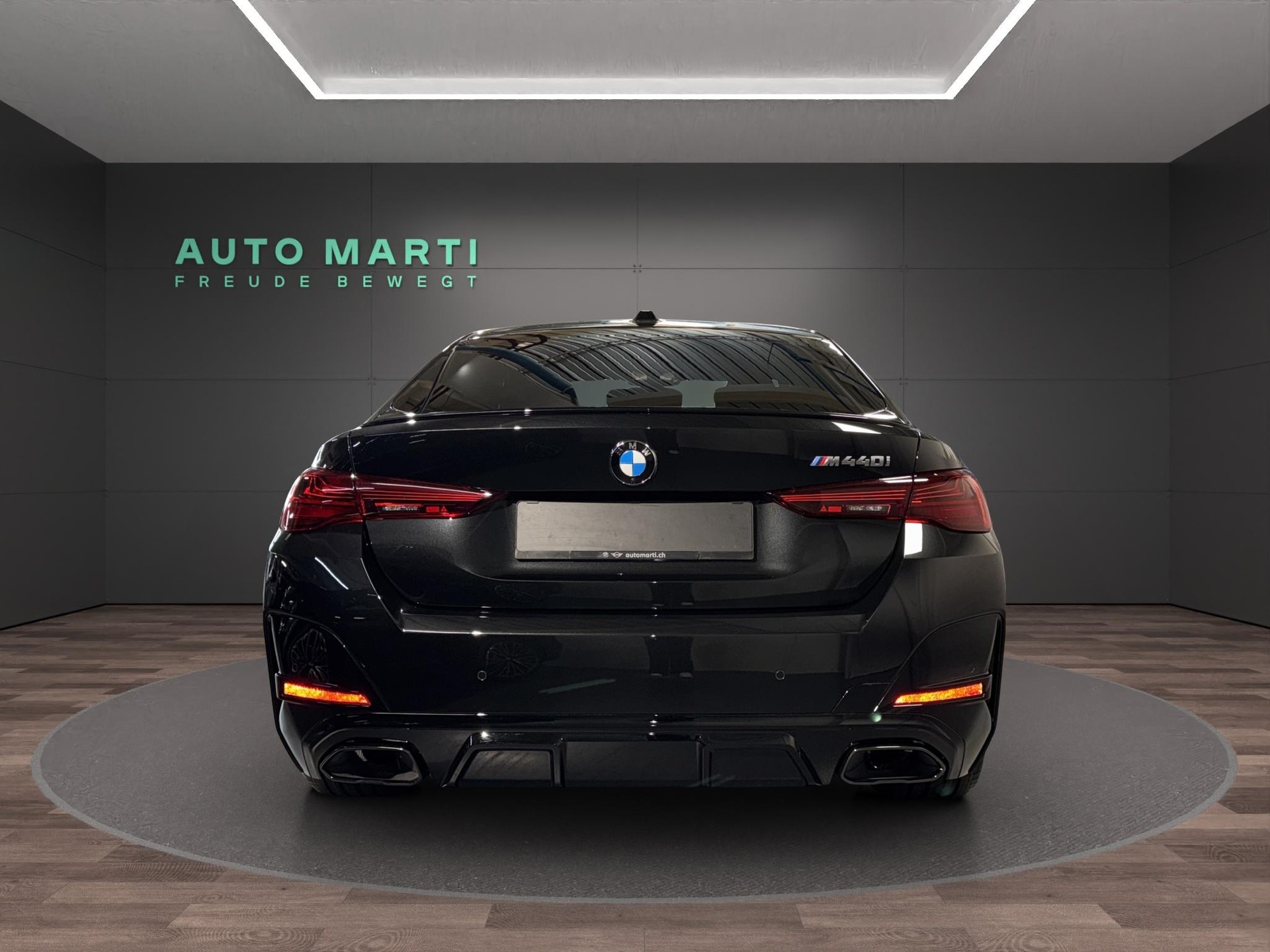 BMW M440i xDrive Gran Coupé-showroom-element-2