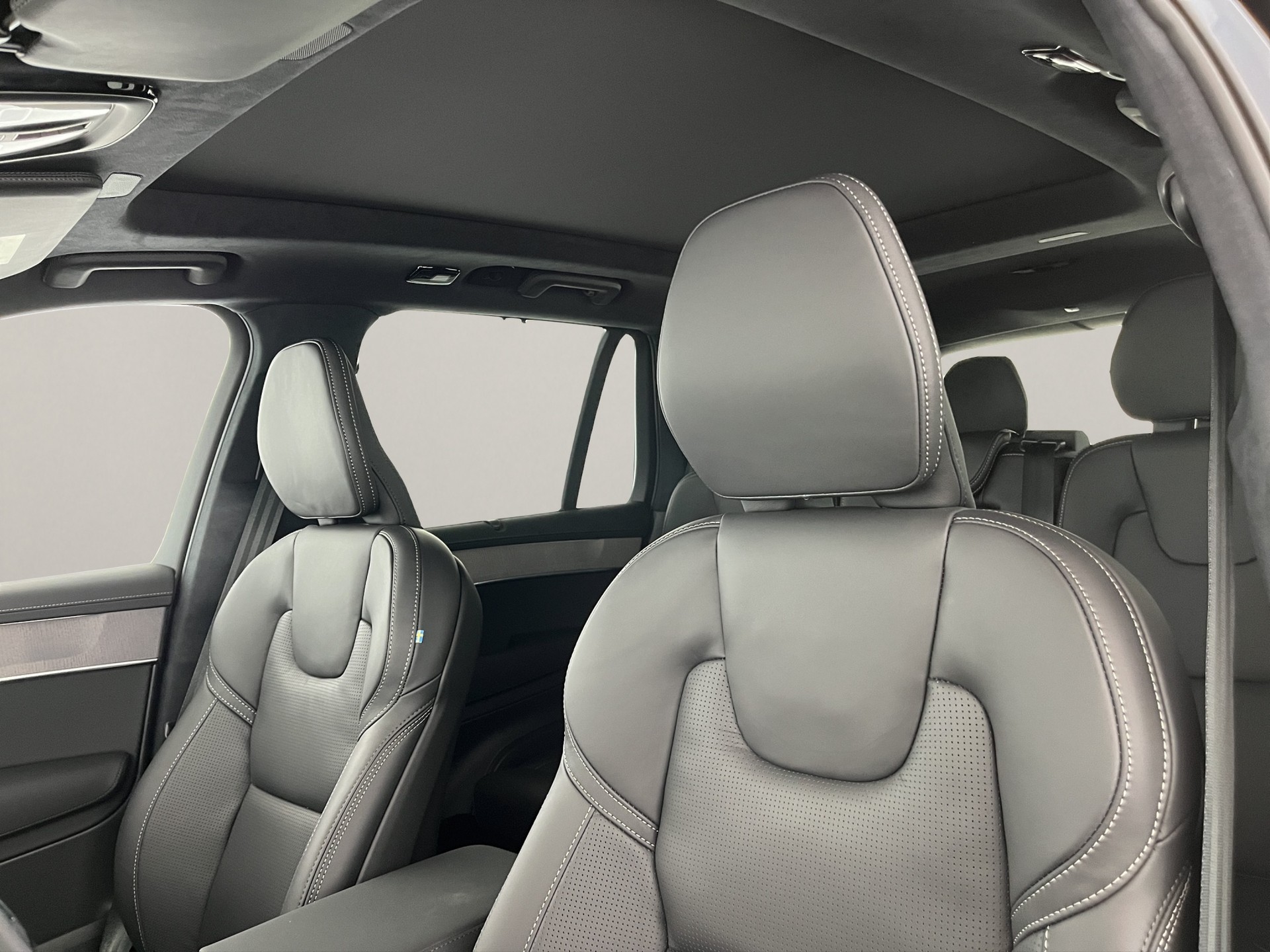 VOLVO XC90 2.0 T8 TE Ultra Dark eAWD-image-16
