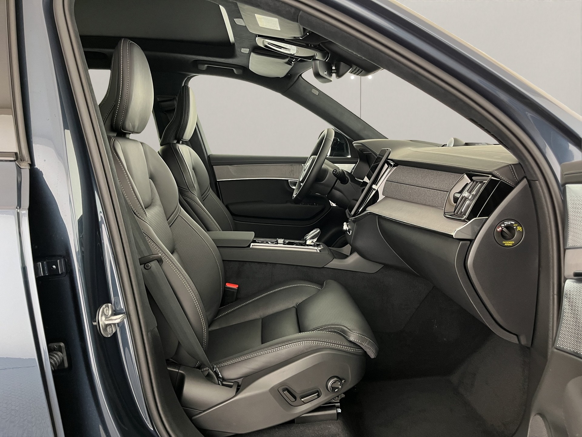 VOLVO XC90 2.0 T8 TE Ultra Dark eAWD-image-12