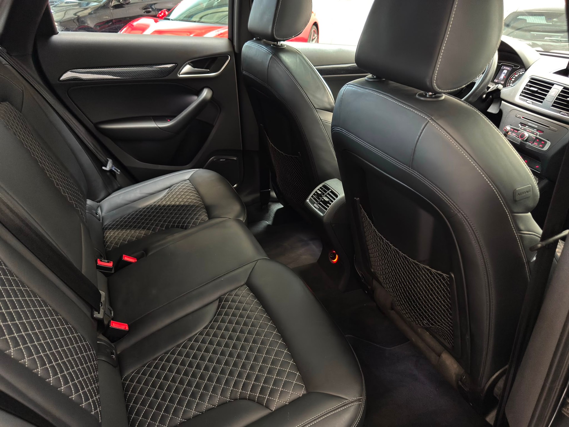 AUDI RS Q3 2.5 TFSI quattro S-Tronic-image-15
