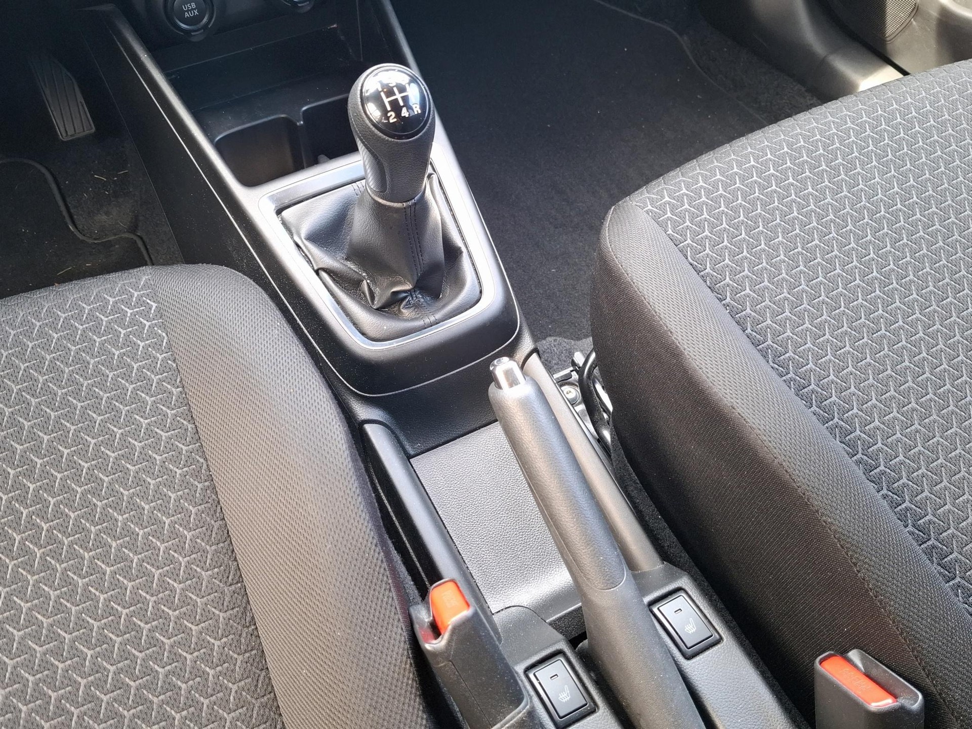 SUZUKI Swift 1.2 Compact Top Hybrid 4x4-image-9