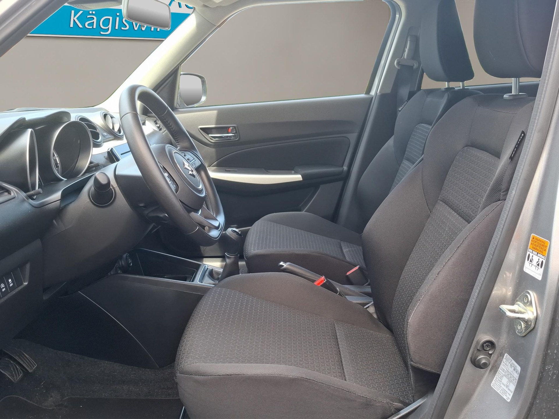 SUZUKI Swift 1.2 Compact Top Hybrid 4x4-image-5
