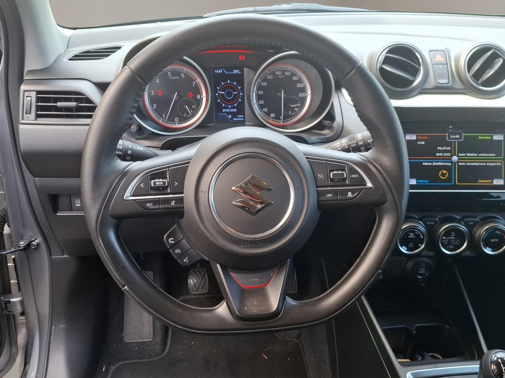SUZUKI Swift 1.2 Compact Top Hybrid 4x4-image-6