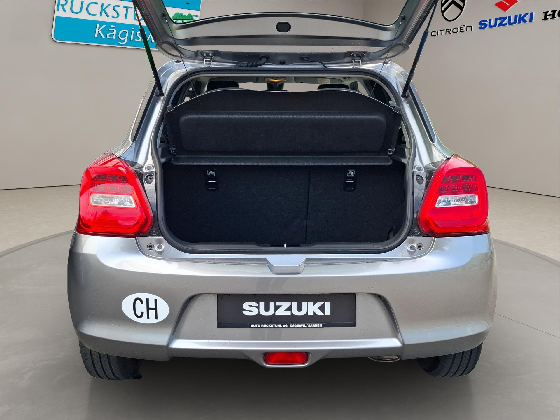 SUZUKI Swift 1.2 Compact Top Hybrid 4x4-image-11