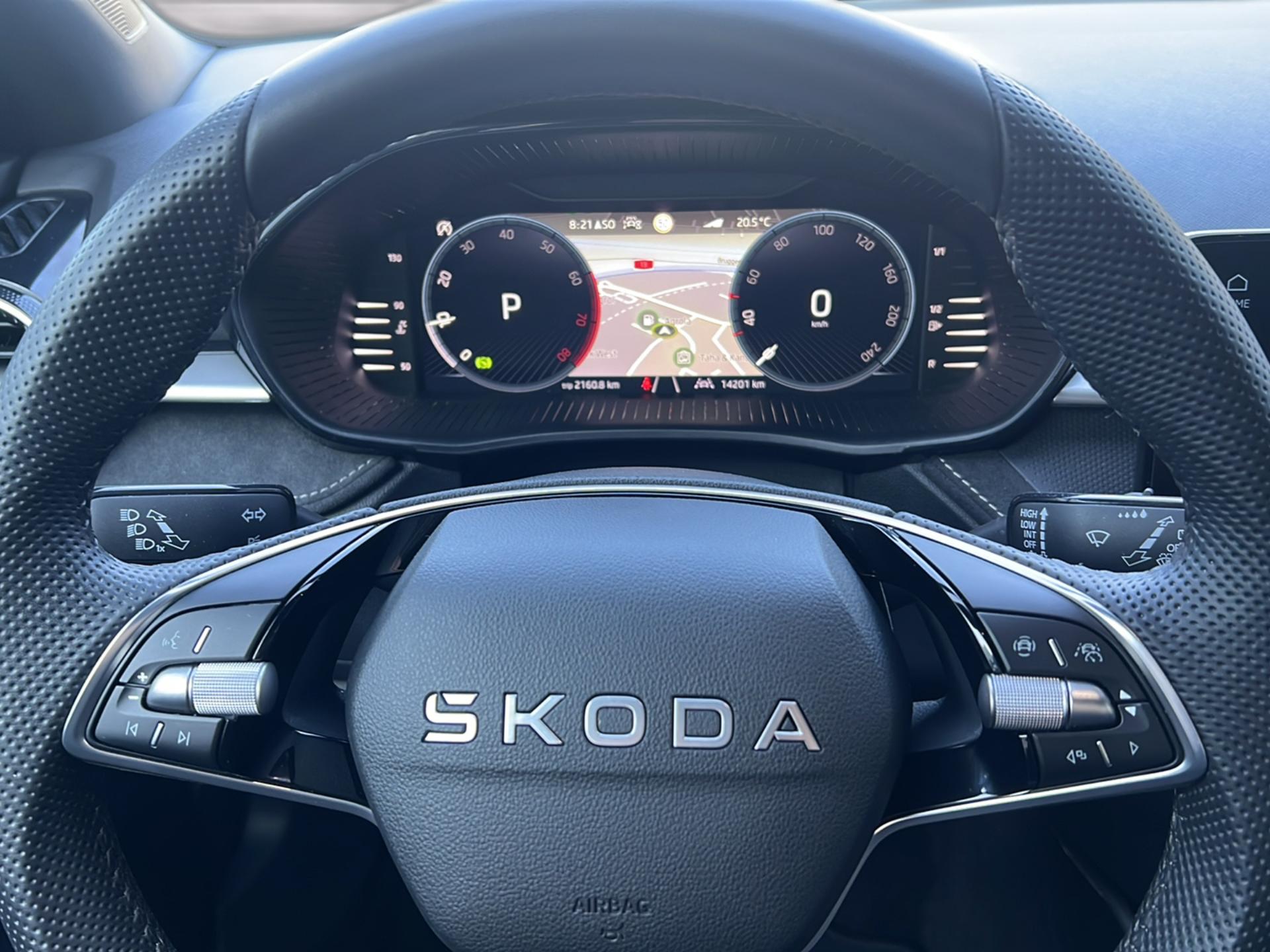 SKODA Fabia 1.0 TSI Selection DSG-image-11
