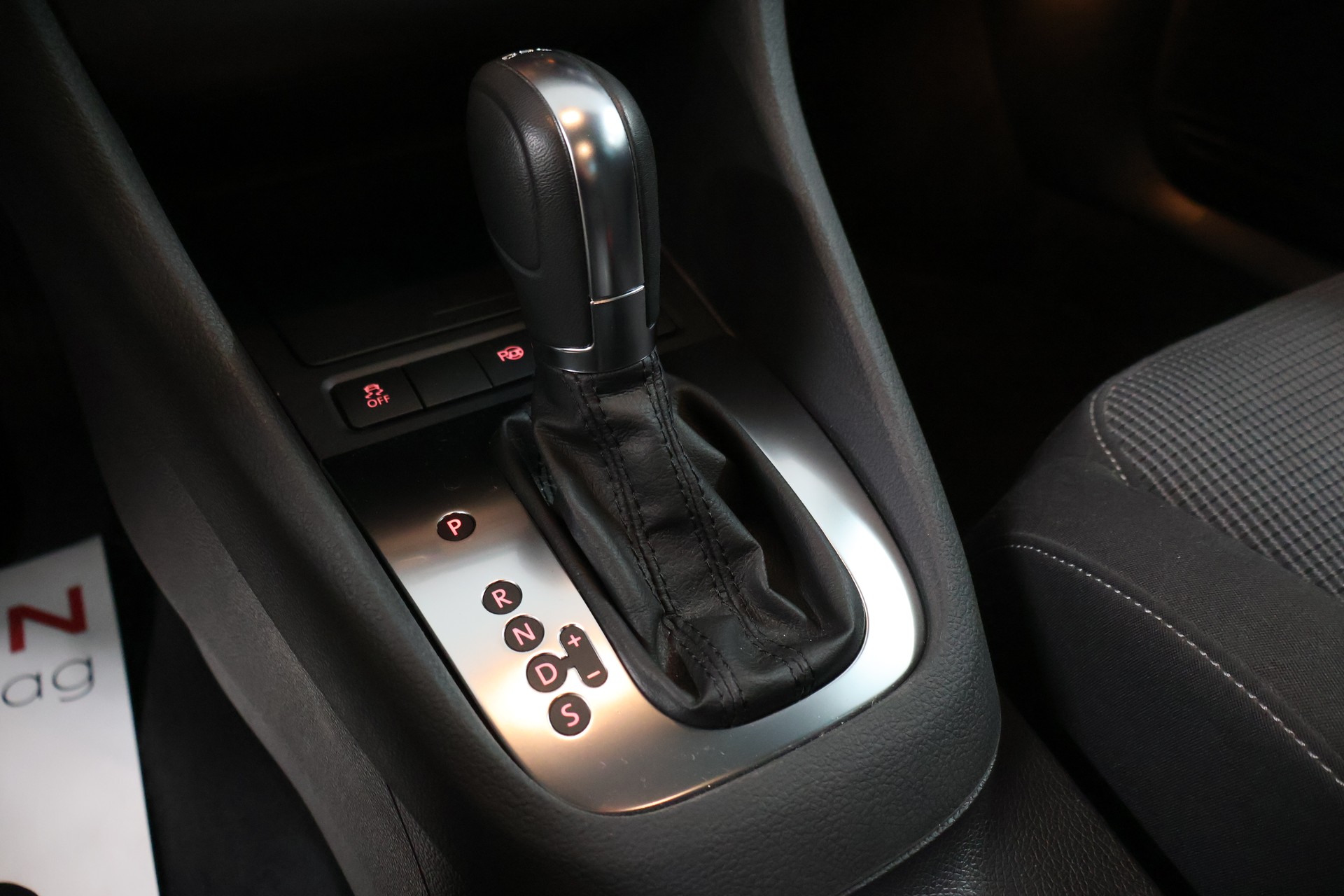 VW Golf 1.2 TSI BlueMotion Technology Team DSG-image-26
