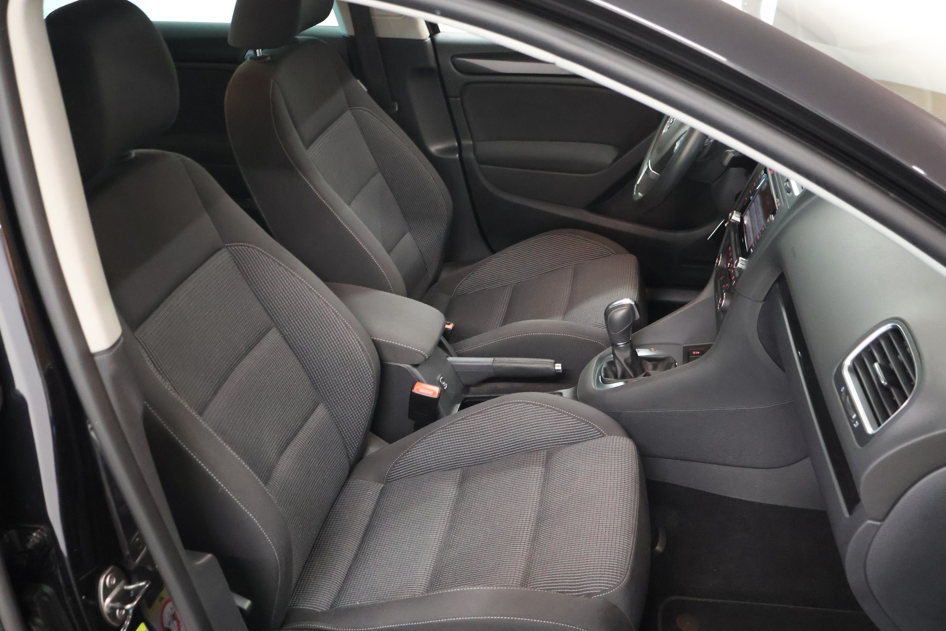VW Golf 1.2 TSI BlueMotion Technology Team DSG-image-15