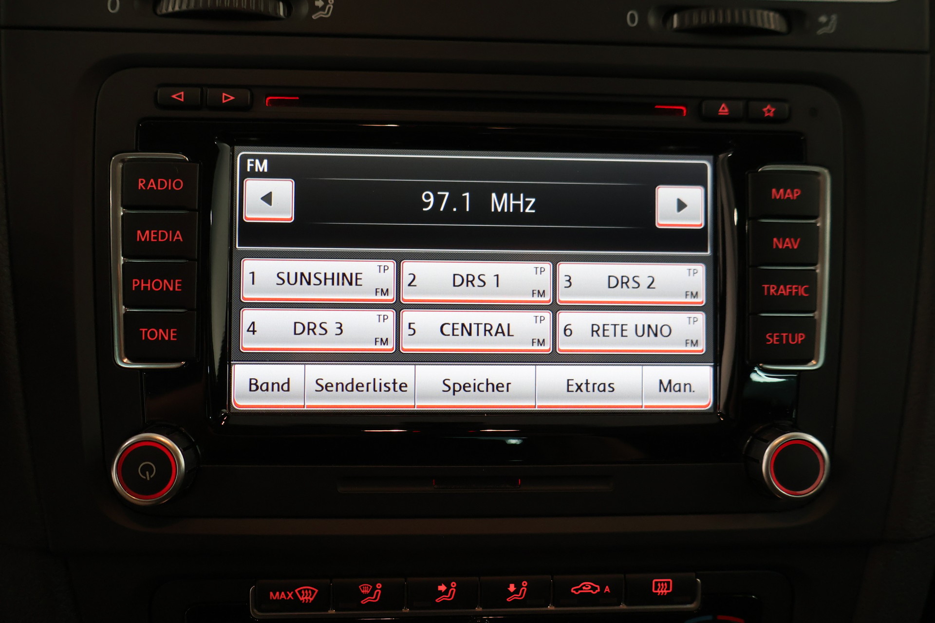 VW Golf 1.2 TSI BlueMotion Technology Team DSG-image-19