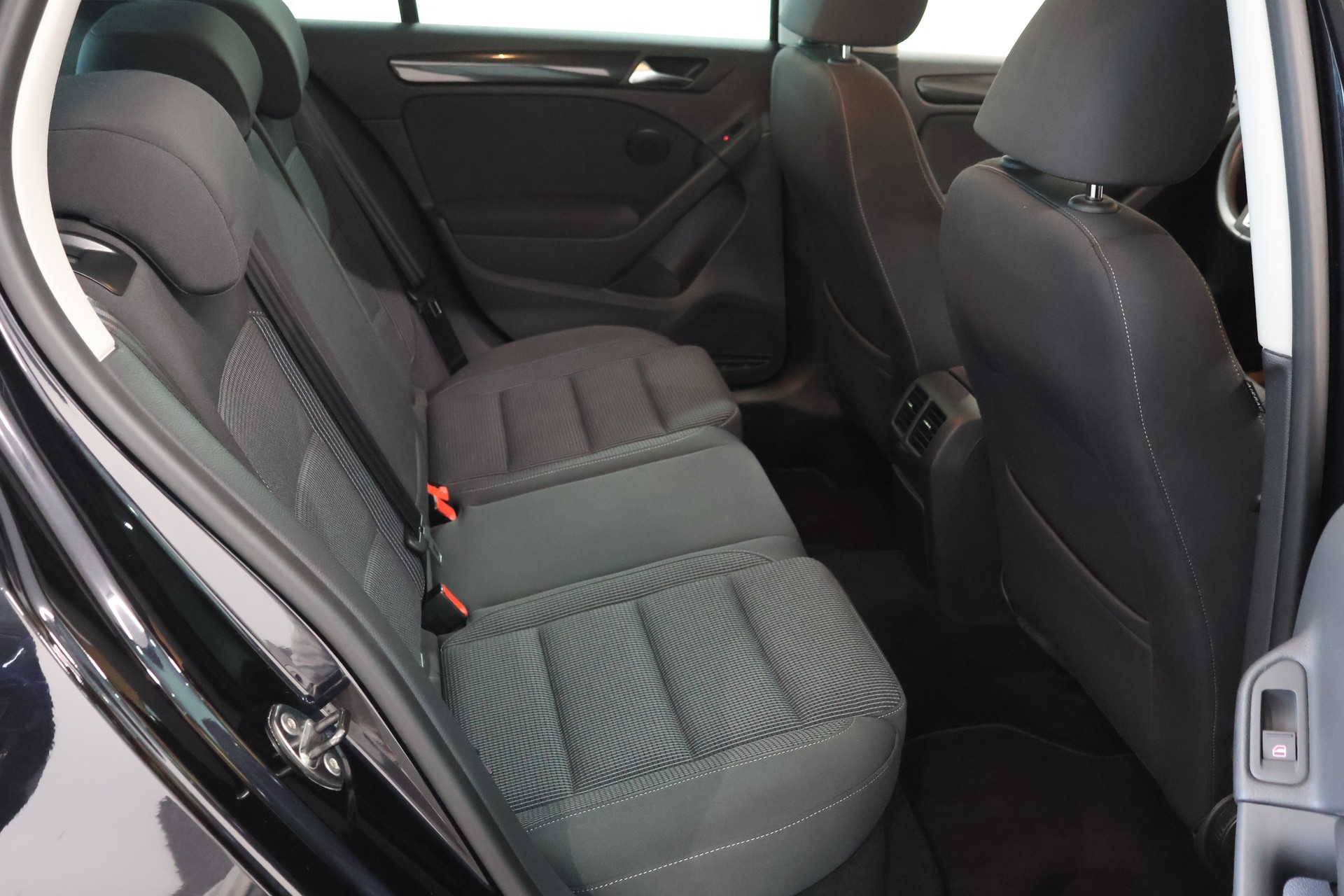 VW Golf 1.2 TSI BlueMotion Technology Team DSG-image-13