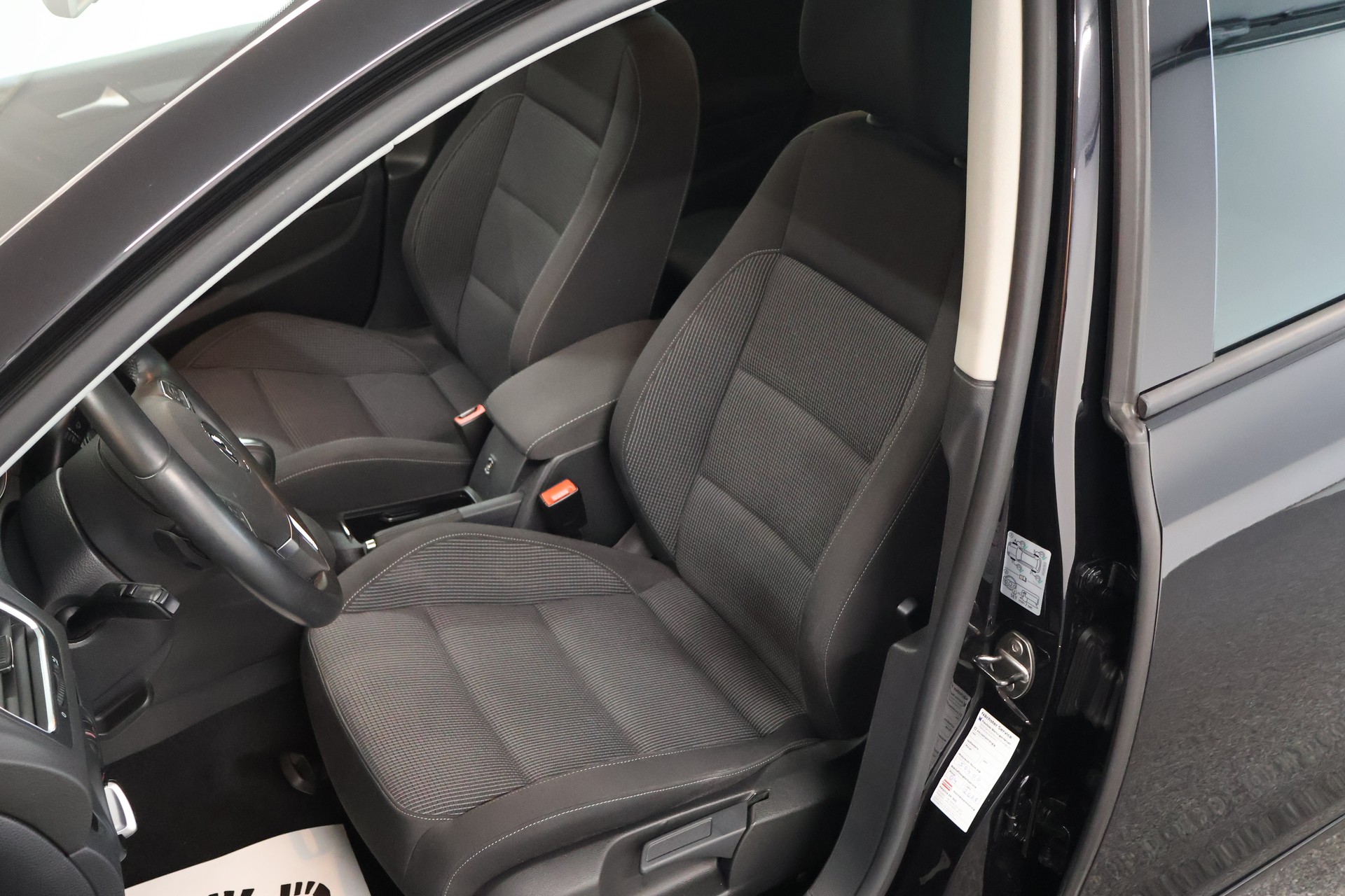 VW Golf 1.2 TSI BlueMotion Technology Team DSG-image-10