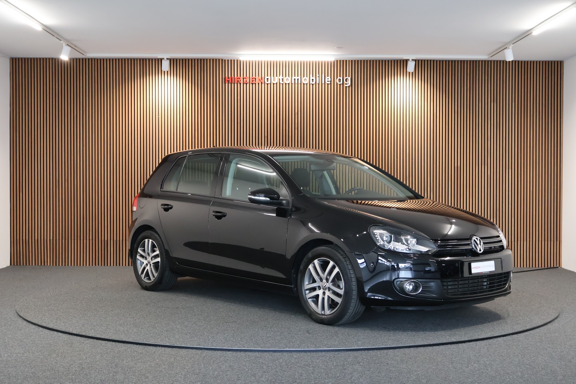 VW Golf 1.2 TSI BlueMotion Technology Team DSG-image-6