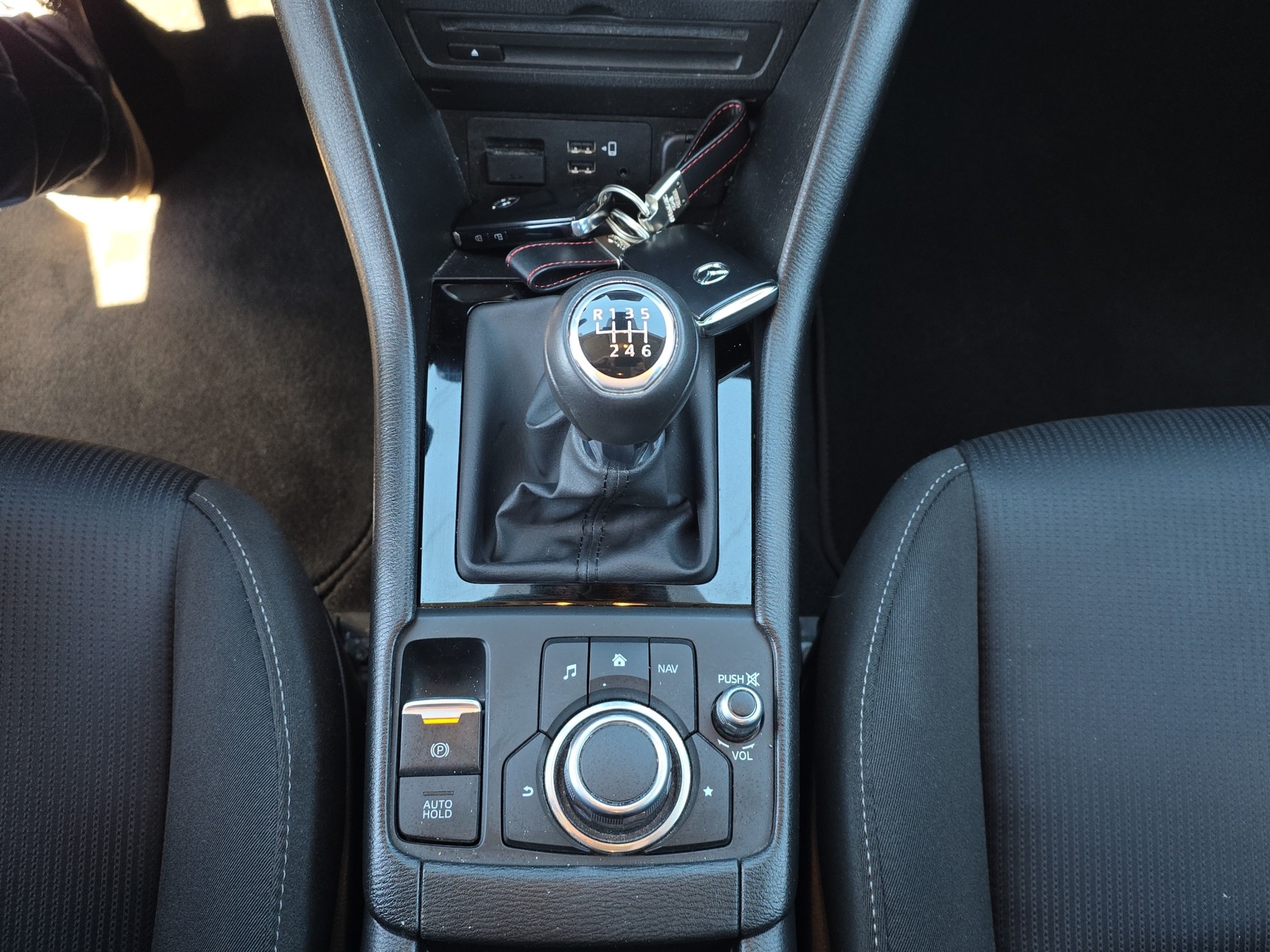 MAZDA CX-3 2.0 Ambition Plus-image-13