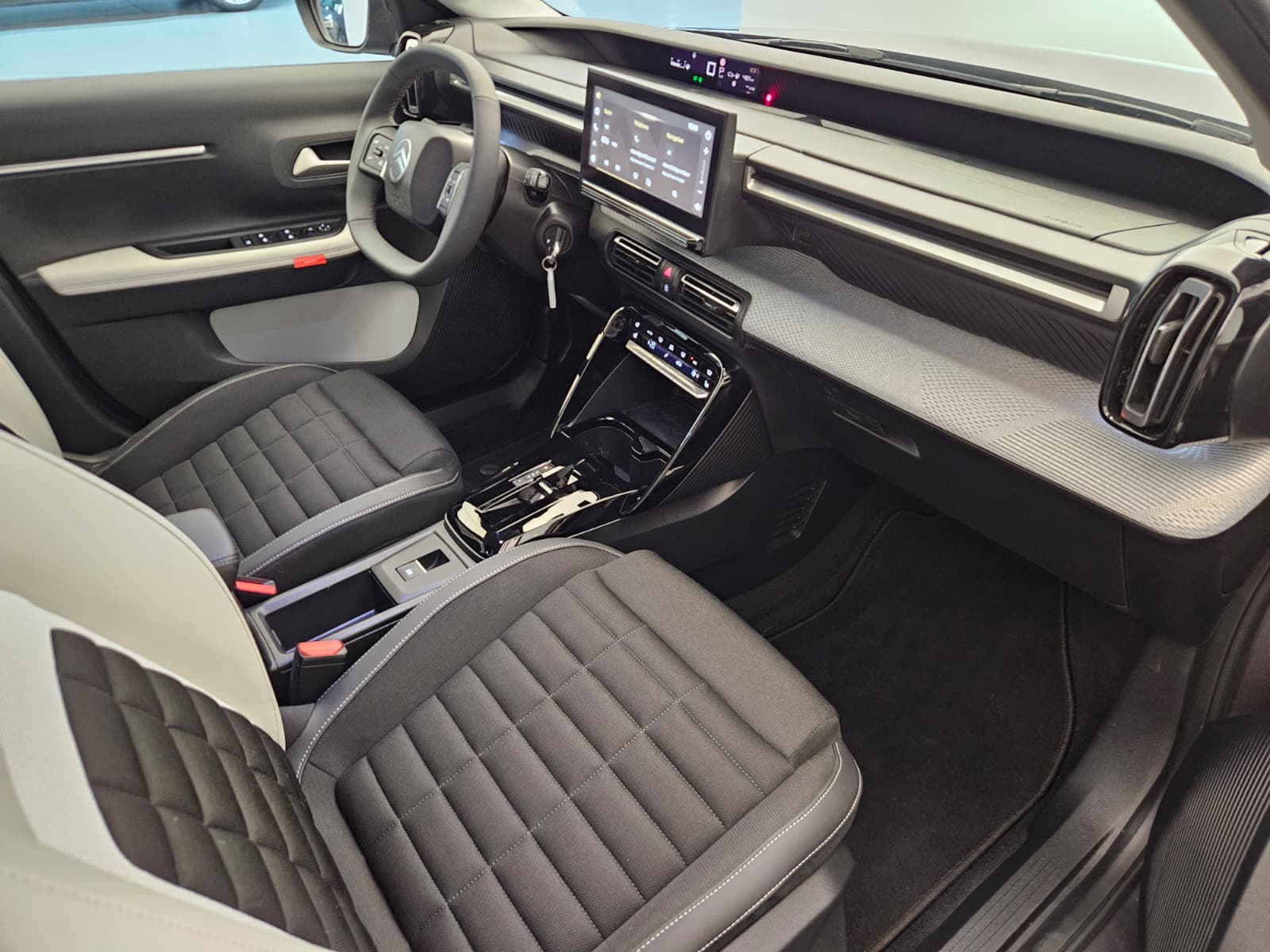 CITROEN C3 Aircross 1.2 MHEV Max-image-11