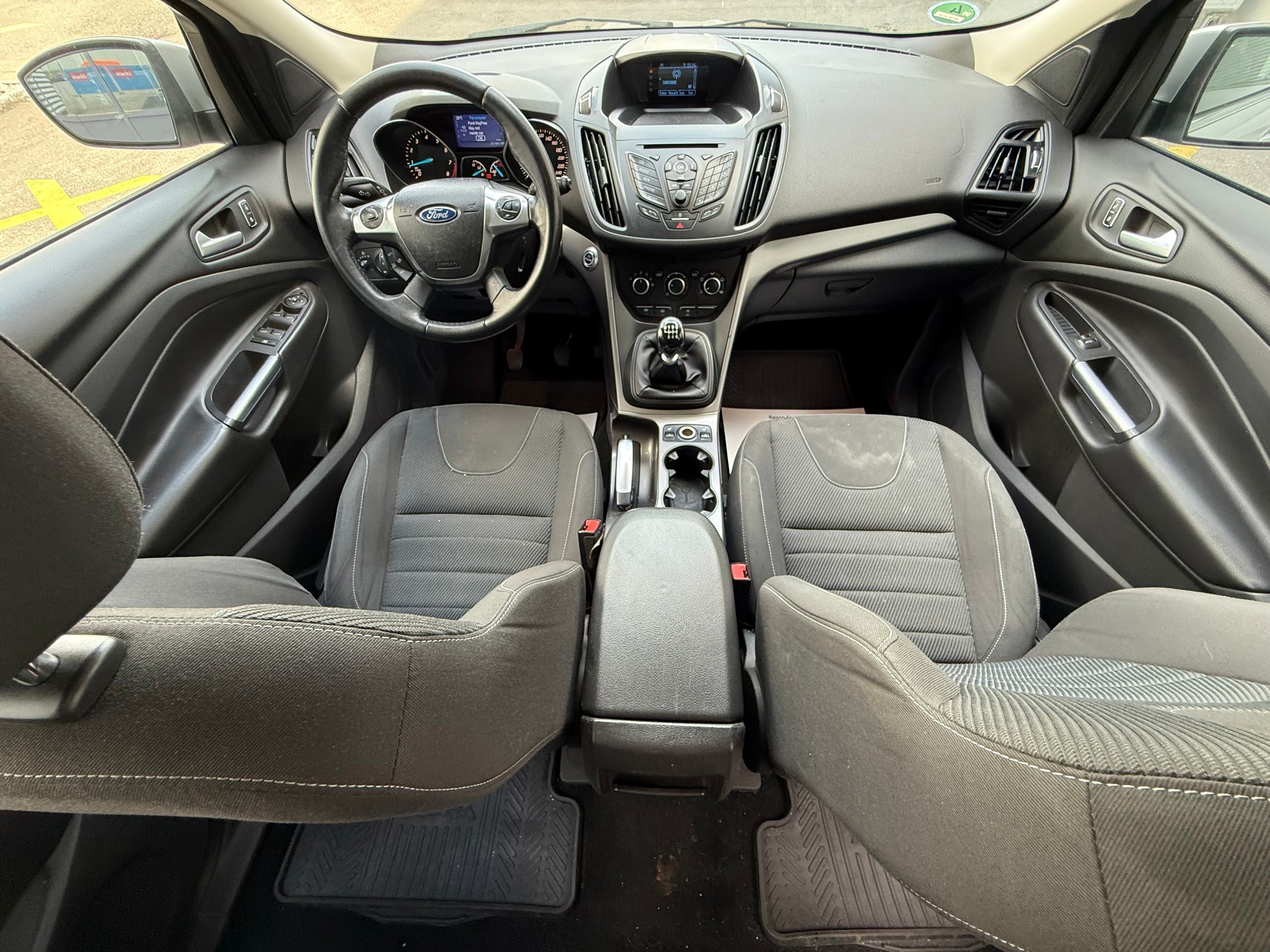 FORD Kuga 1.6 SCTi Titanium 2WD-image-6