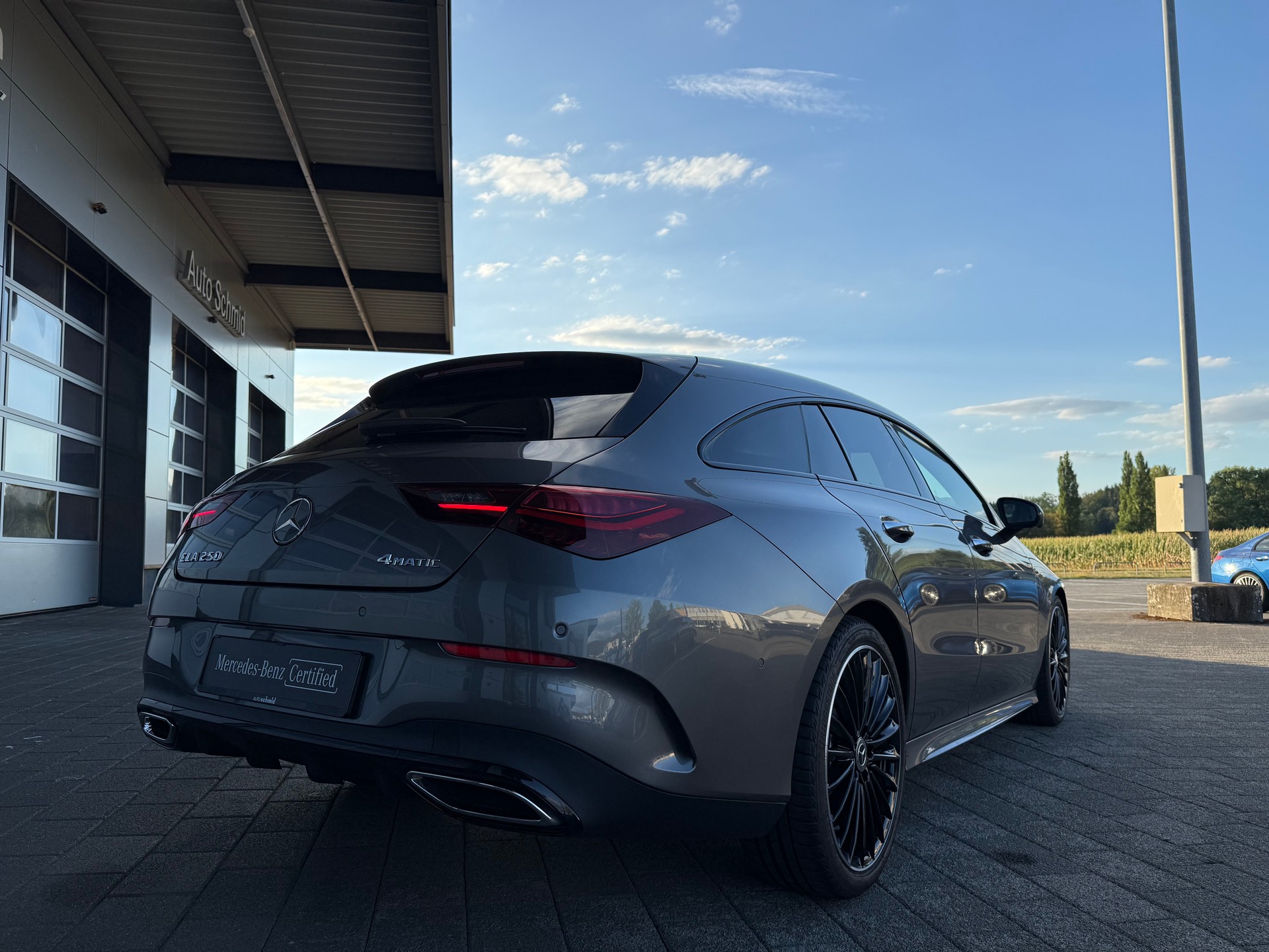 MERCEDES-BENZ CLA Shooting Brake 250 AMG Line 4Matic 8G-DCT-image-2
