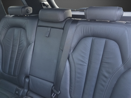 BMW X5 xDrive 40i-image-9
