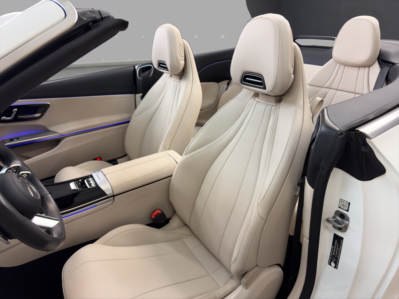 MERCEDES-BENZ CLE 200 - Cabrio - AMG / 360 Grad Kamera / DIGITAL Light / Cabrio Komfort-Paket-image-7