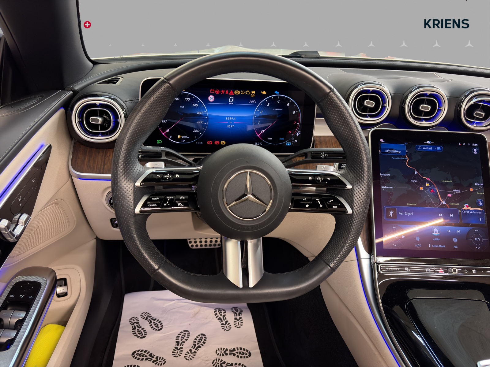 MERCEDES-BENZ CLE 200 - Cabrio - AMG / 360 Grad Kamera / DIGITAL Light / Cabrio Komfort-Paket-image-9