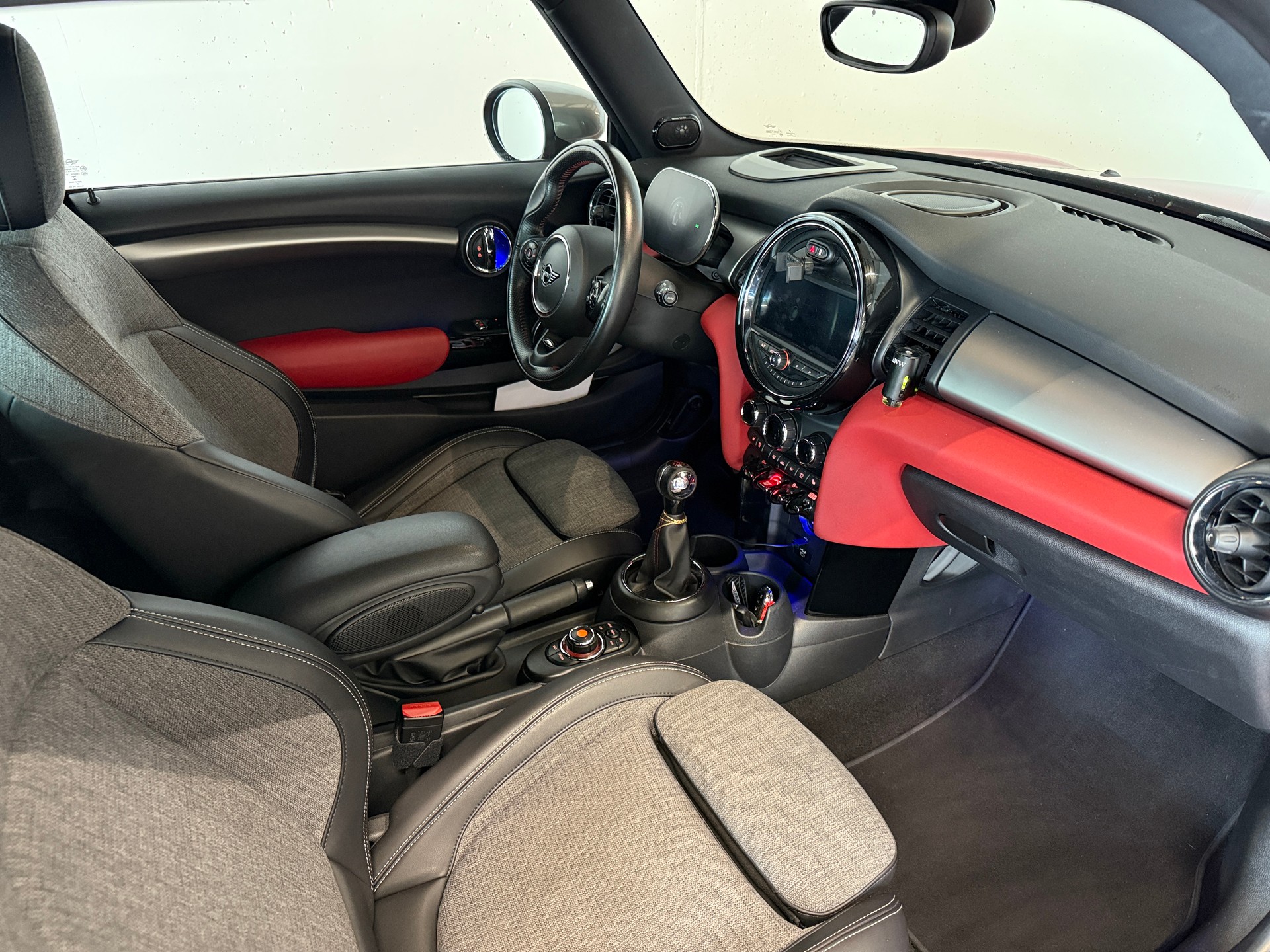 MINI COOPER S | HANDSCHALTUNG | OZ FELGEN | SPORTAUSPUFF | SPORTFAHRWERK | JÄHRLICHER SERVICE-image-13